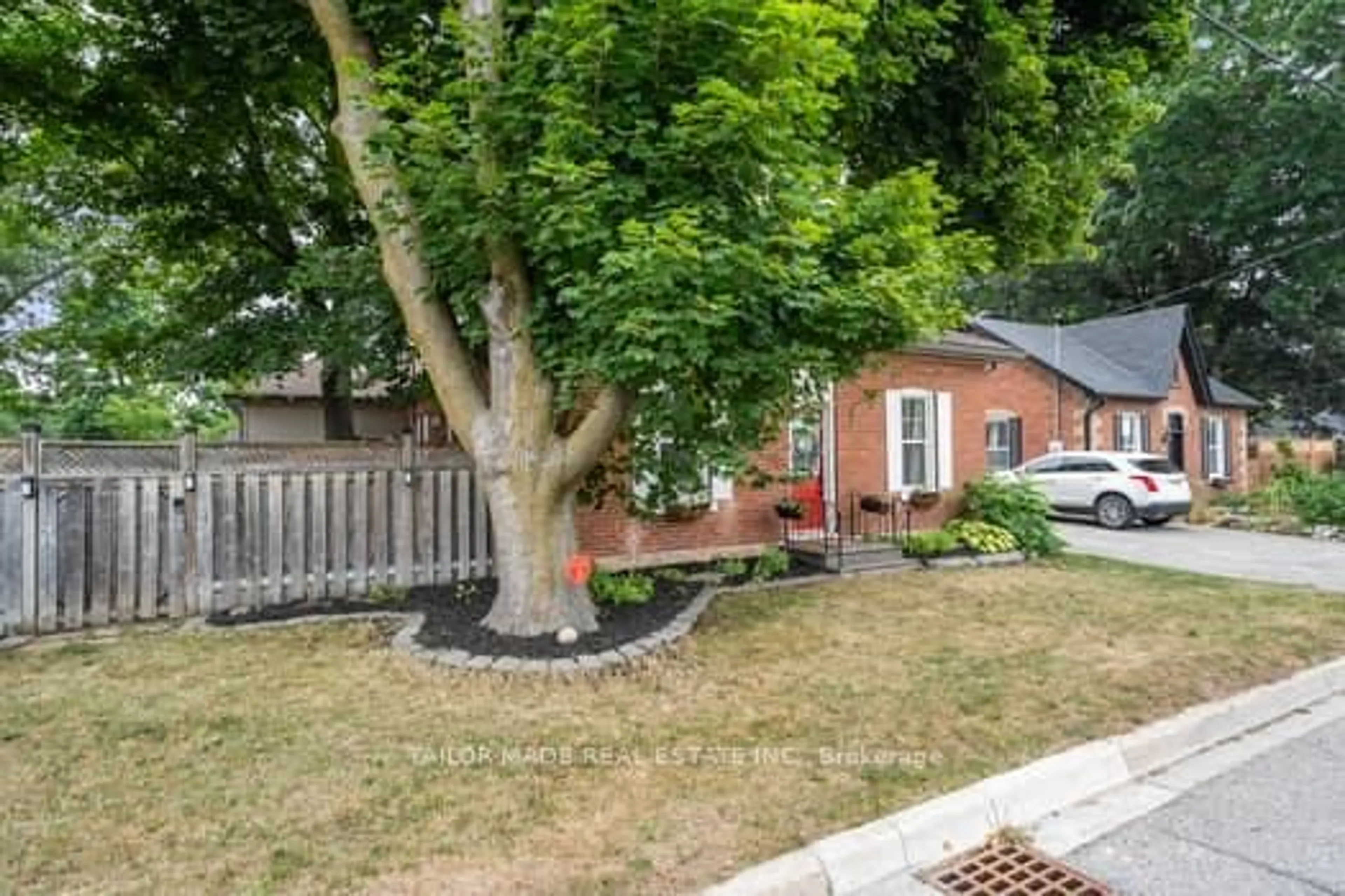 Unknown for 73 John St, Orangeville Ontario L9W 2P7