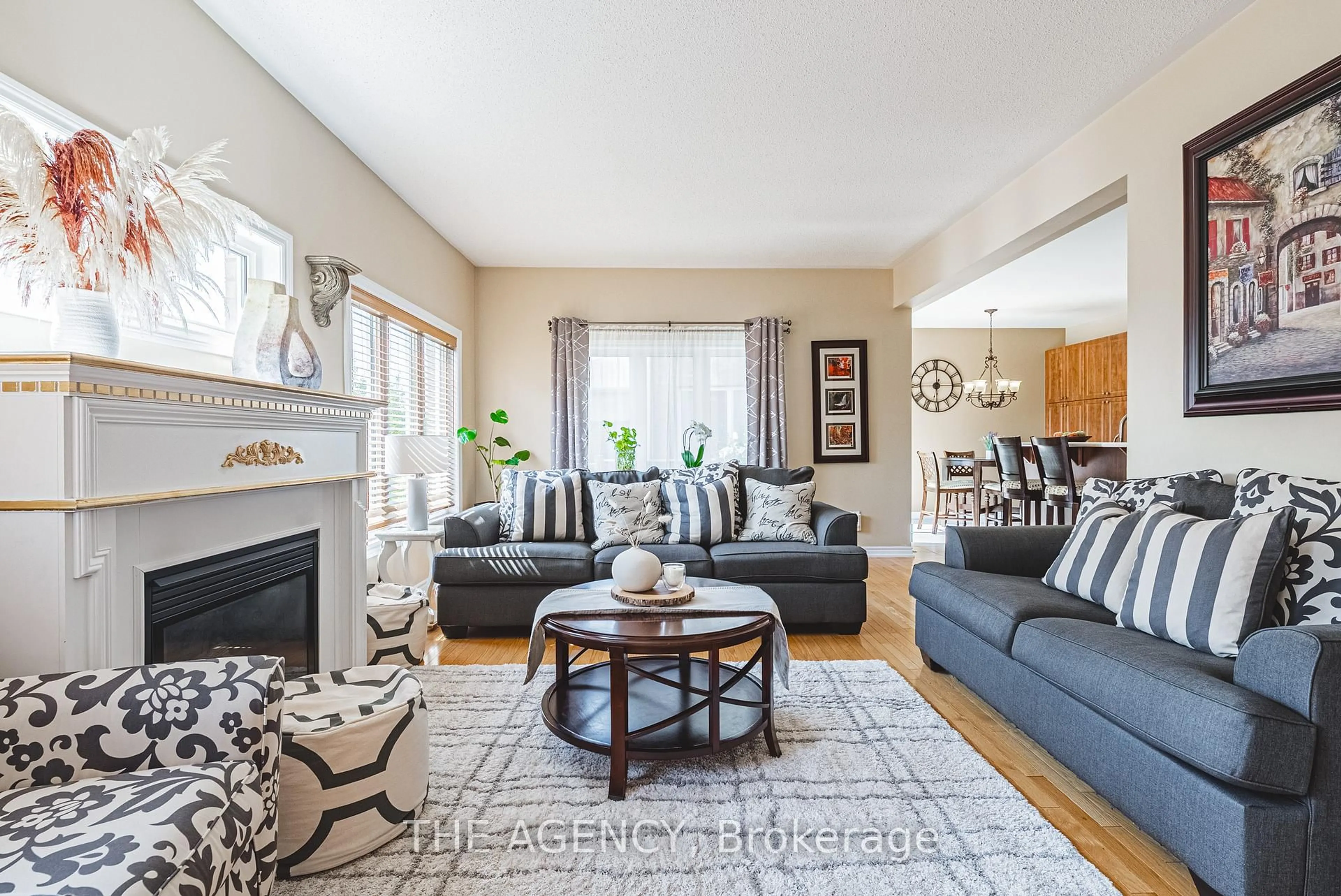 Living room with furniture, unknown for 636 Serafini Cres, Milton Ontario L9T 7P1