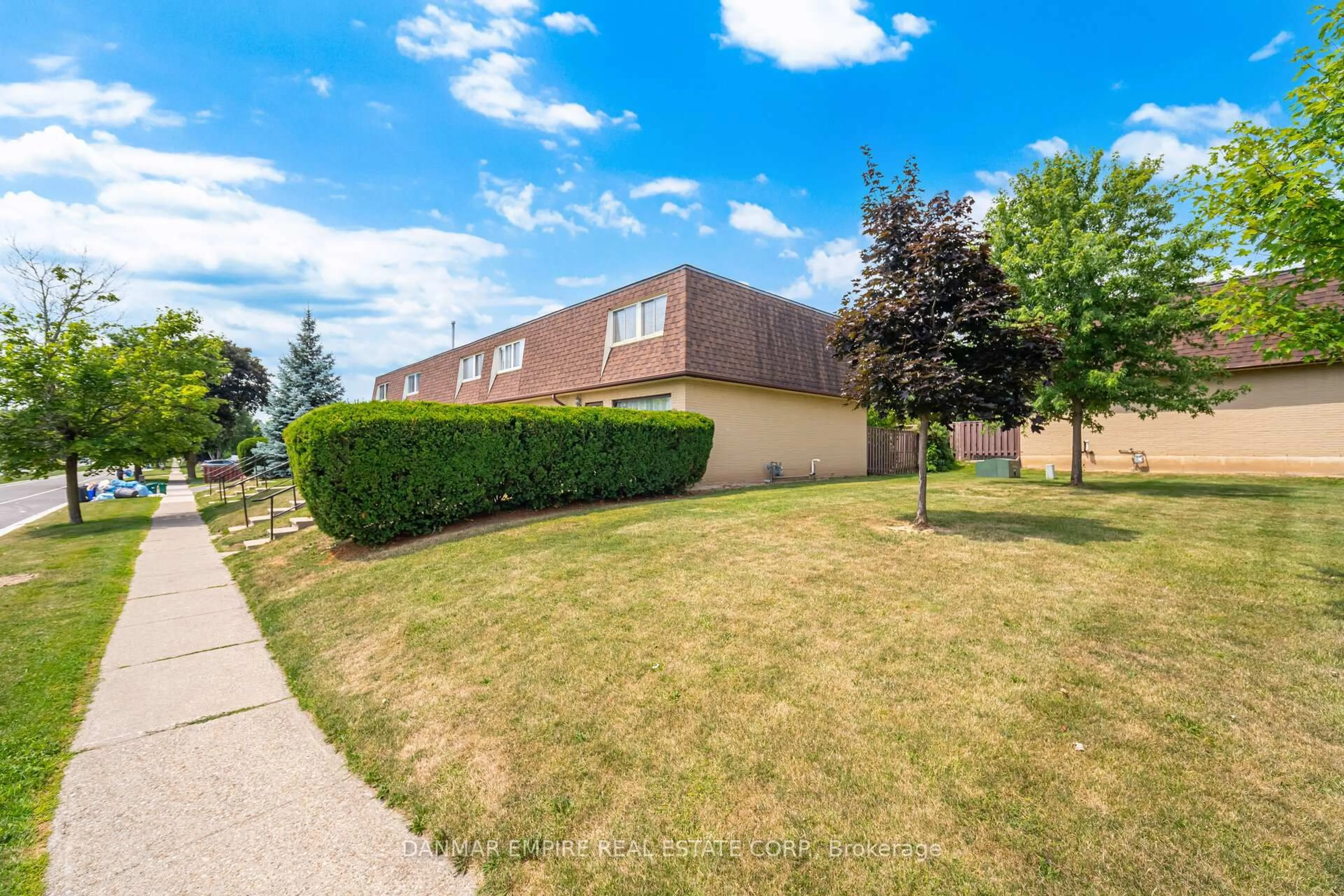 Unknown for 20 Mountainview Rd #32, Halton Hills Ontario L7G 4K3