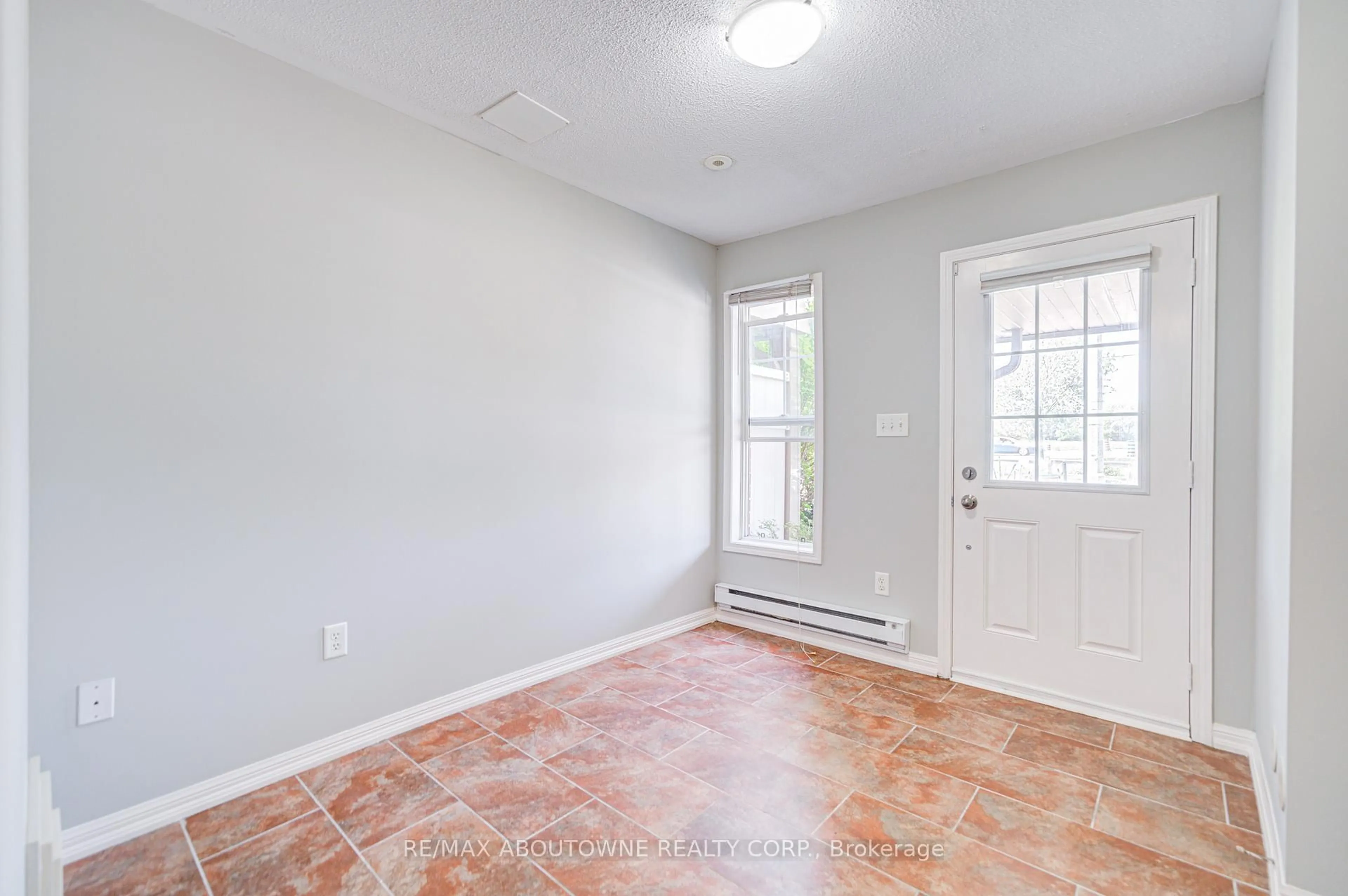 Unknown for 3127 STORNOWAY Circ, Oakville Ontario L6M 5H9