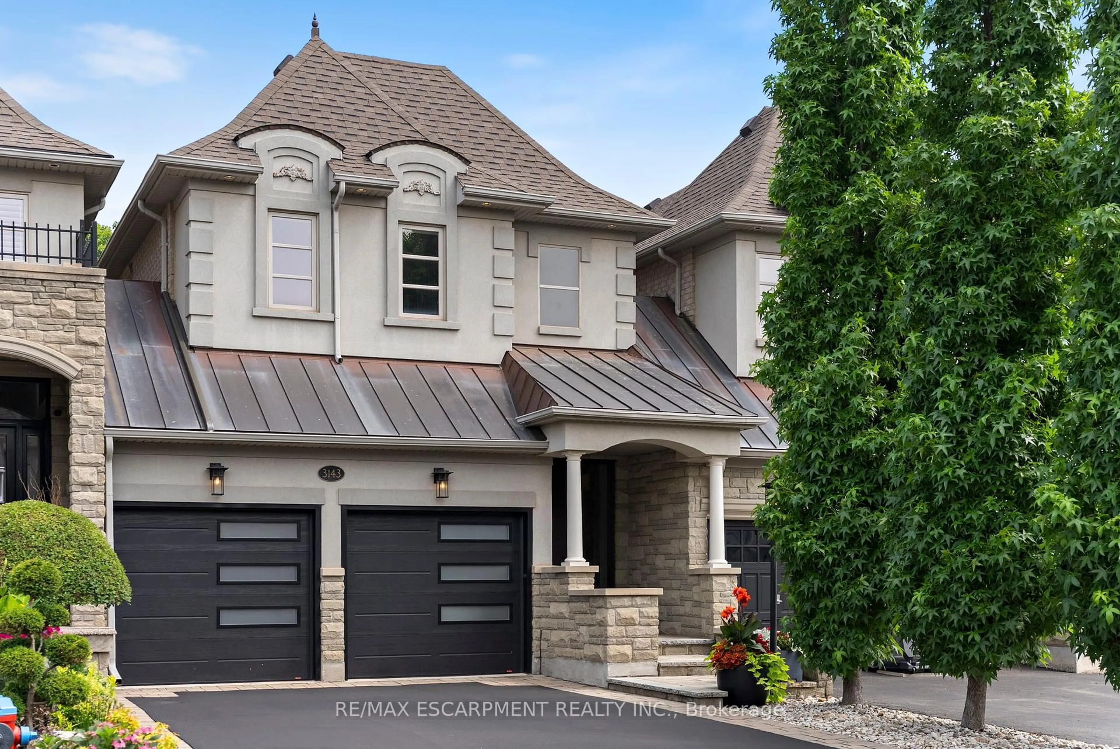 Home with brick exterior material, street for 3143 Watercliffe Crt, Oakville Ontario L6M 0K7