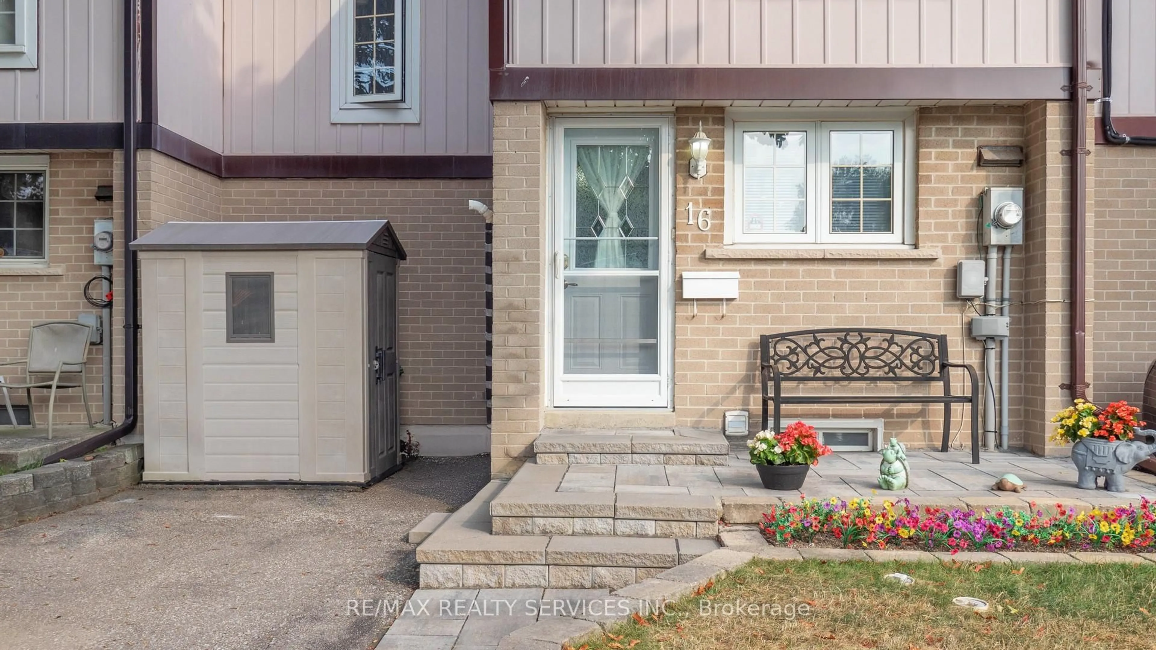 Unknown for 16 Jennifer Sq, Brampton Ontario L6S 2L2