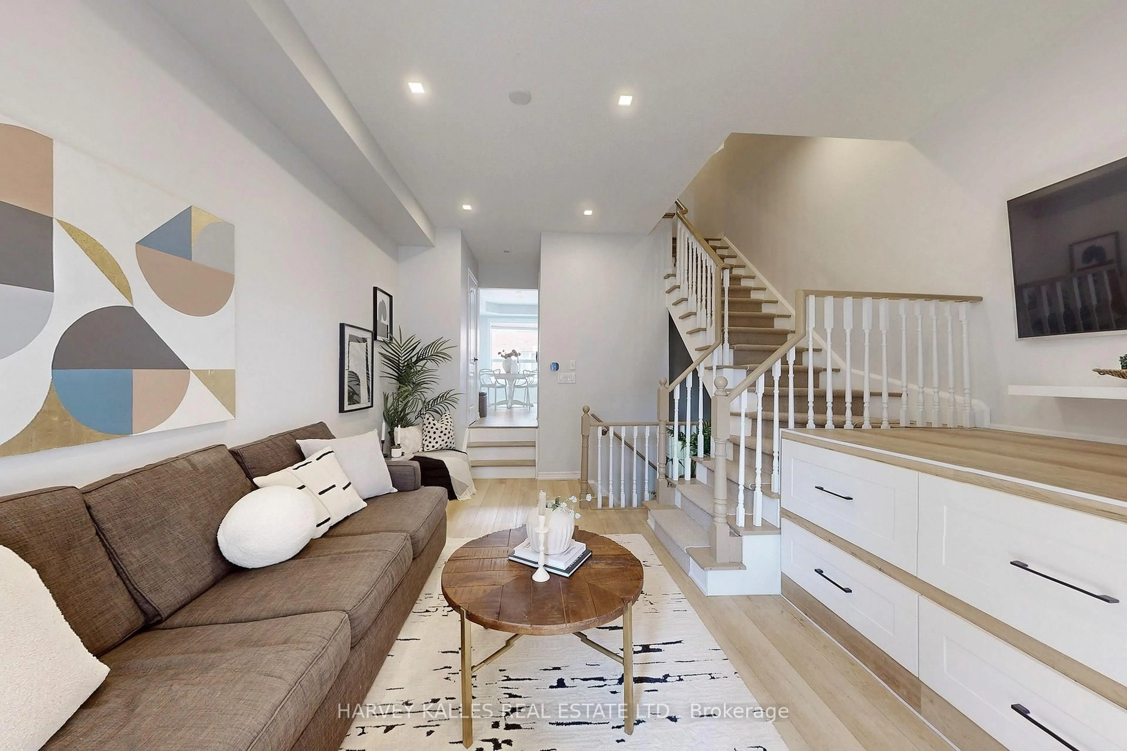 Living room with furniture, unknown for 20 Lightbourn Ave, Toronto Ontario M6H 3P3