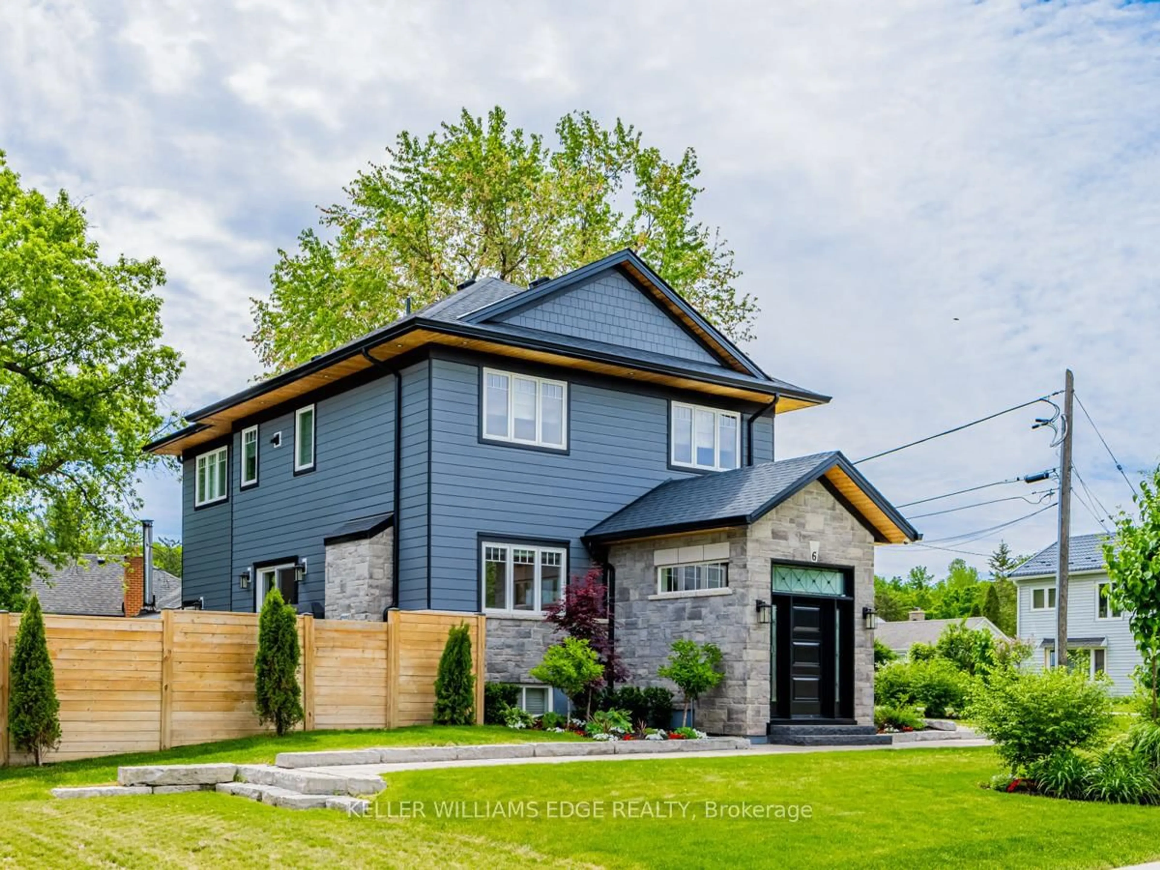 Home with brick exterior material, street for 6 Credit St, Halton Hills Ontario L7G 2W1