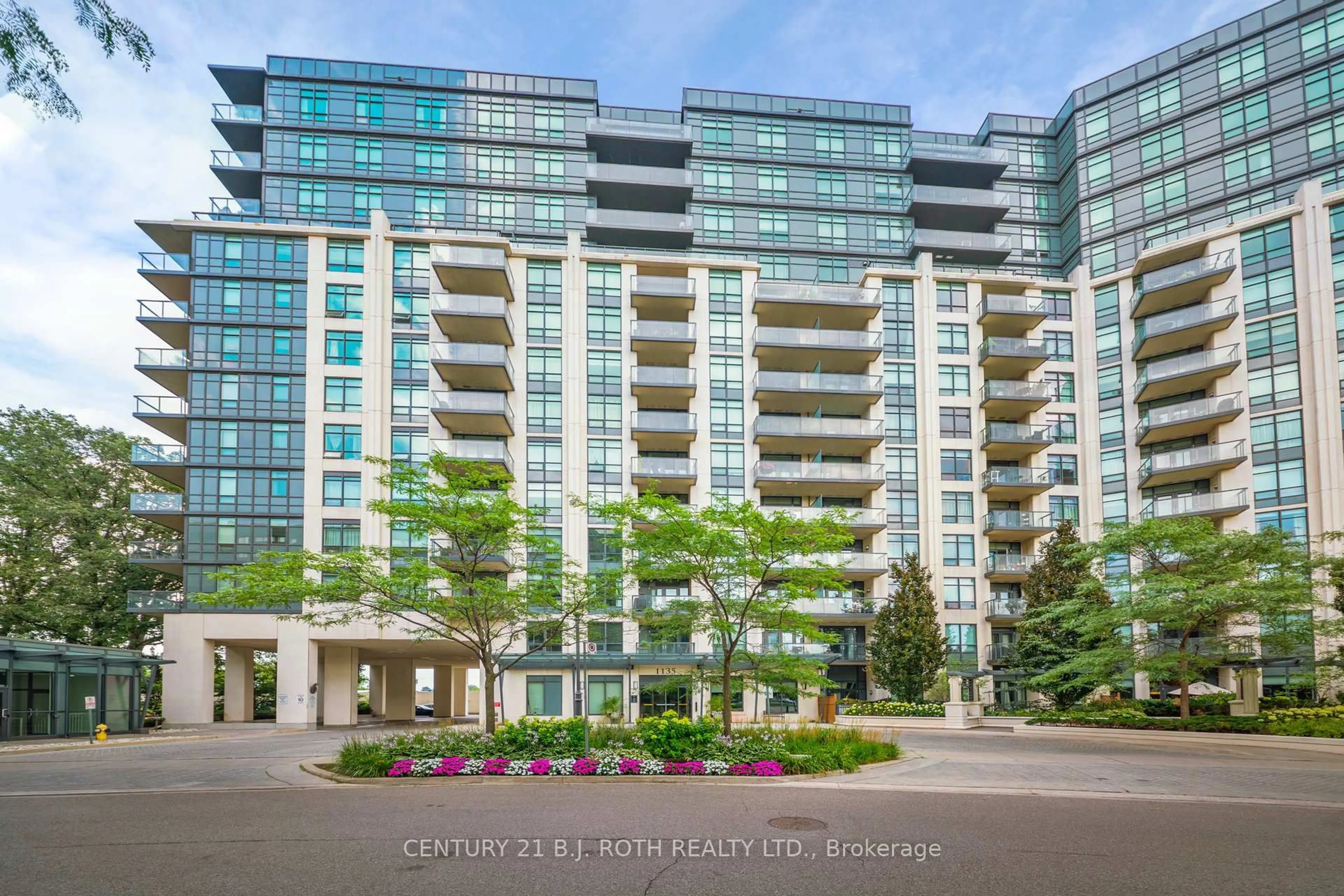 Unknown for 1135 Royal York Rd #318, Toronto Ontario M9A 0C3