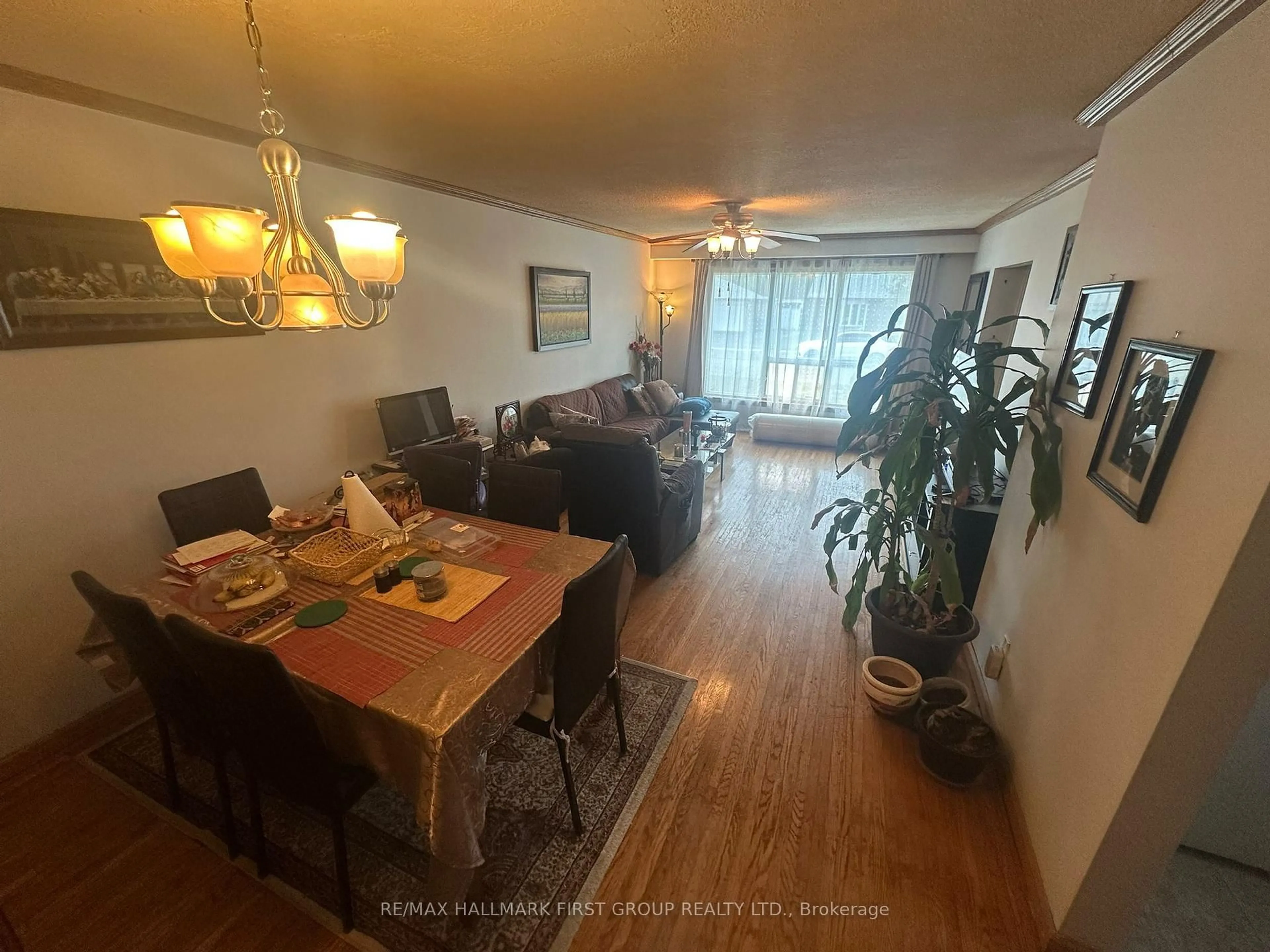 Dining room, wood/laminate floor for 81 Addington Cres, Brampton Ontario L6T 2R4