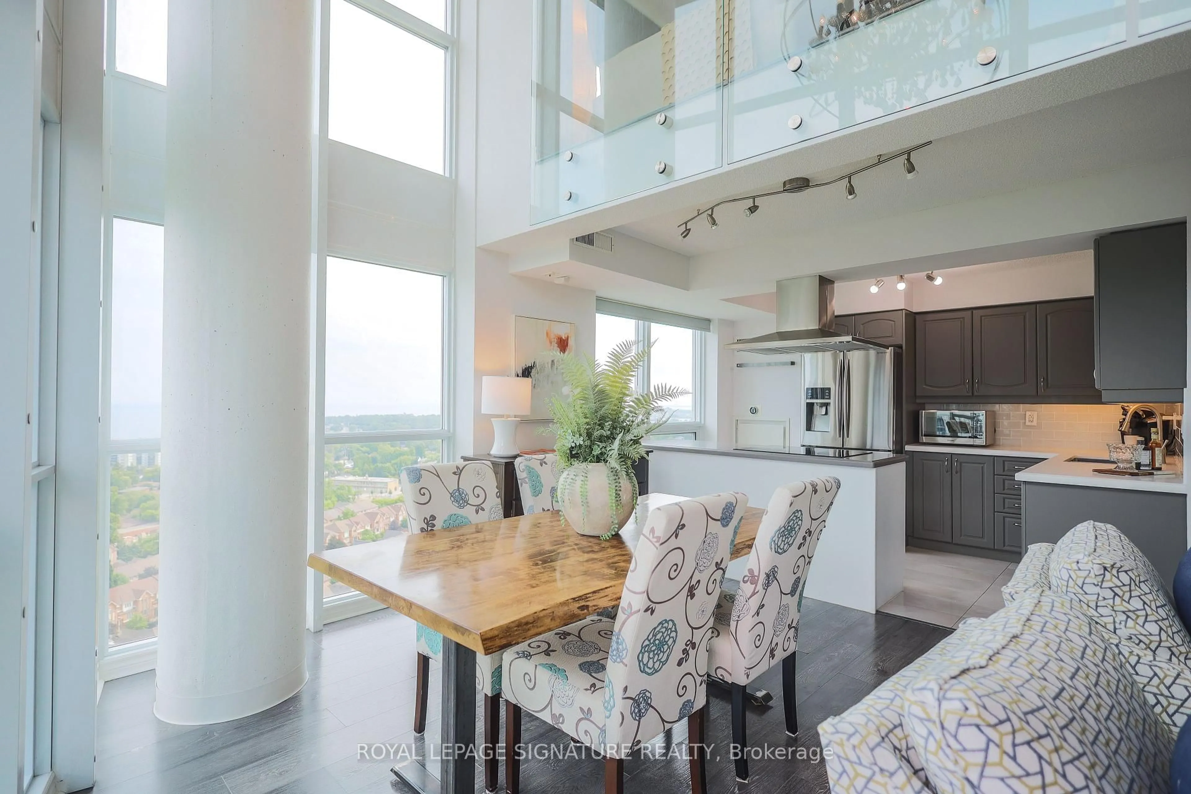 Unknown for 155 Legion Rd #2304, Toronto Ontario M8Y 0A7