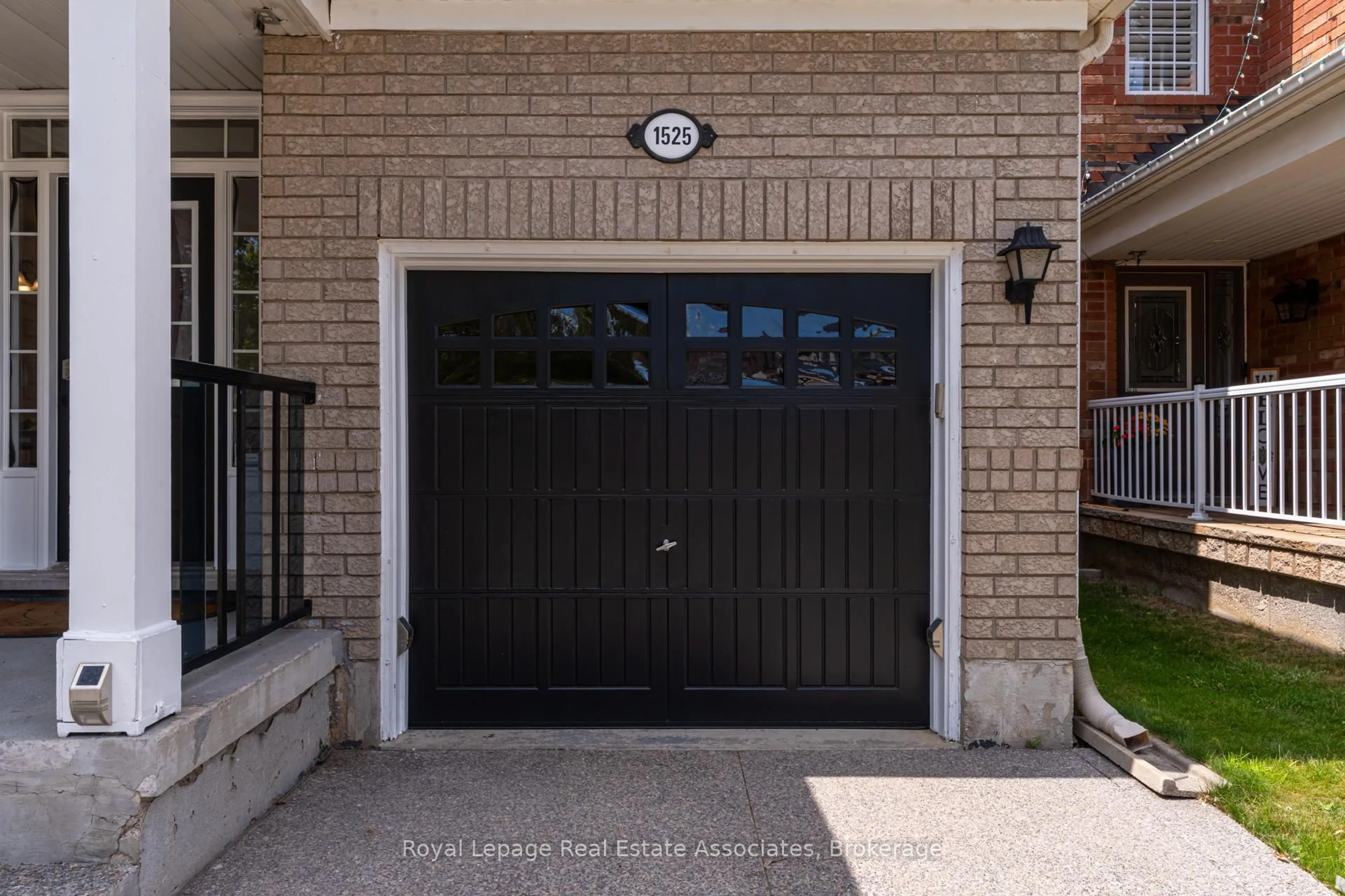 Unknown for 1525 Beaty Tr, Milton Ontario L9T 5V3