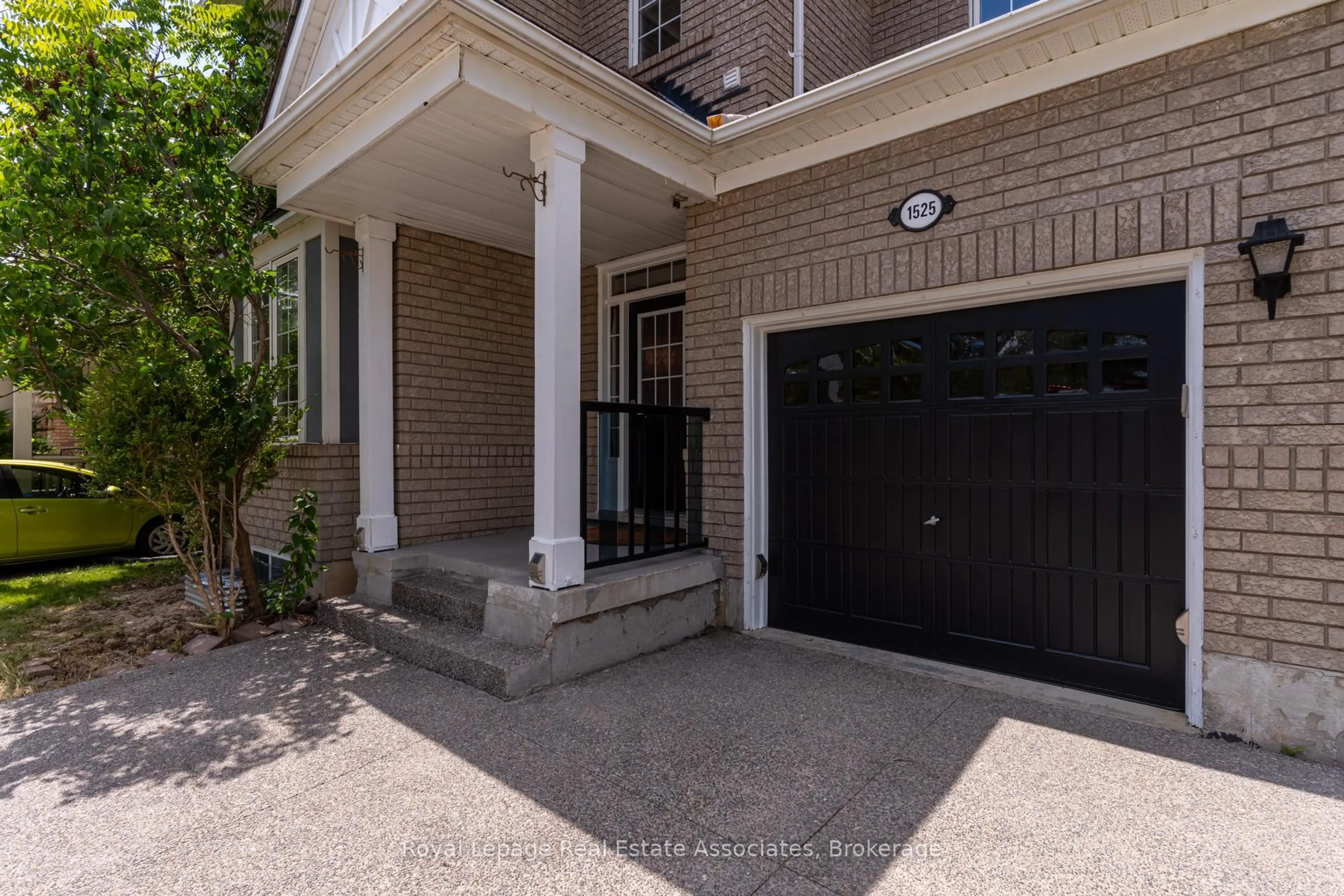 Unknown for 1525 Beaty Tr, Milton Ontario L9T 5V3
