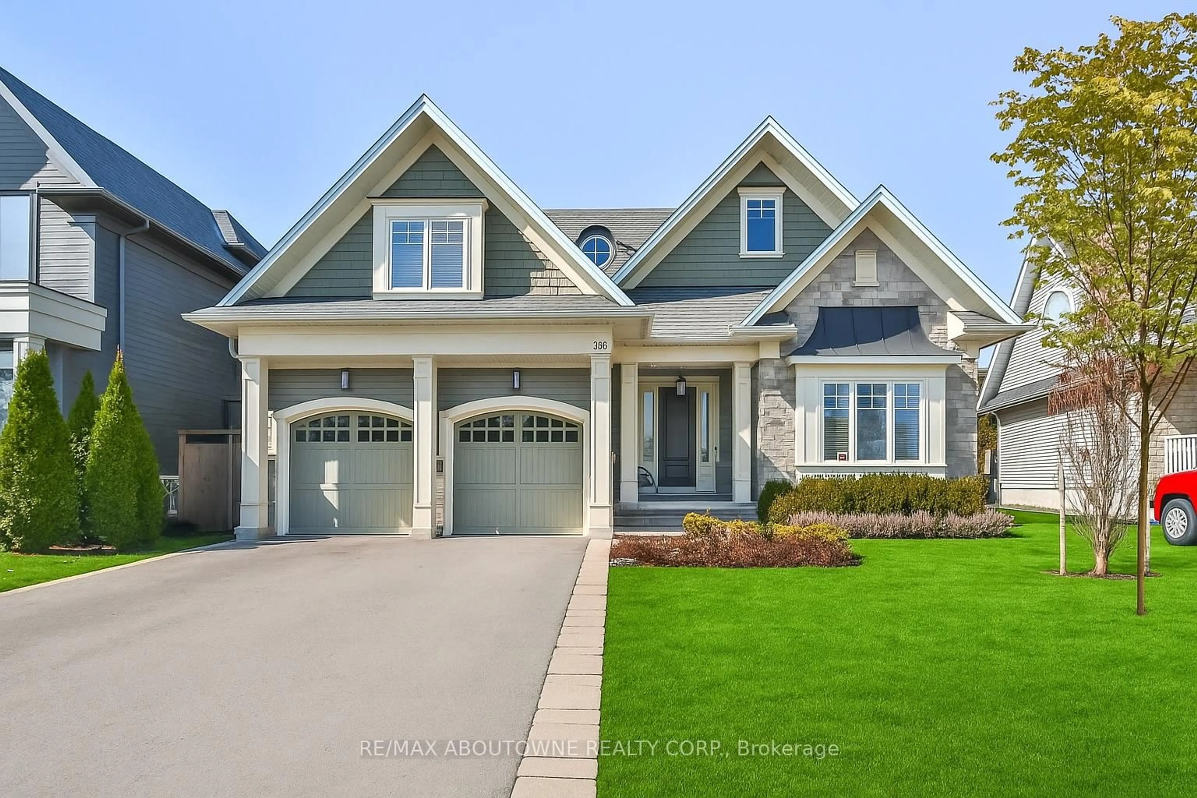 Home with brick exterior material, street for 283 Jennings Cres, Oakville Ontario L6L 1W3