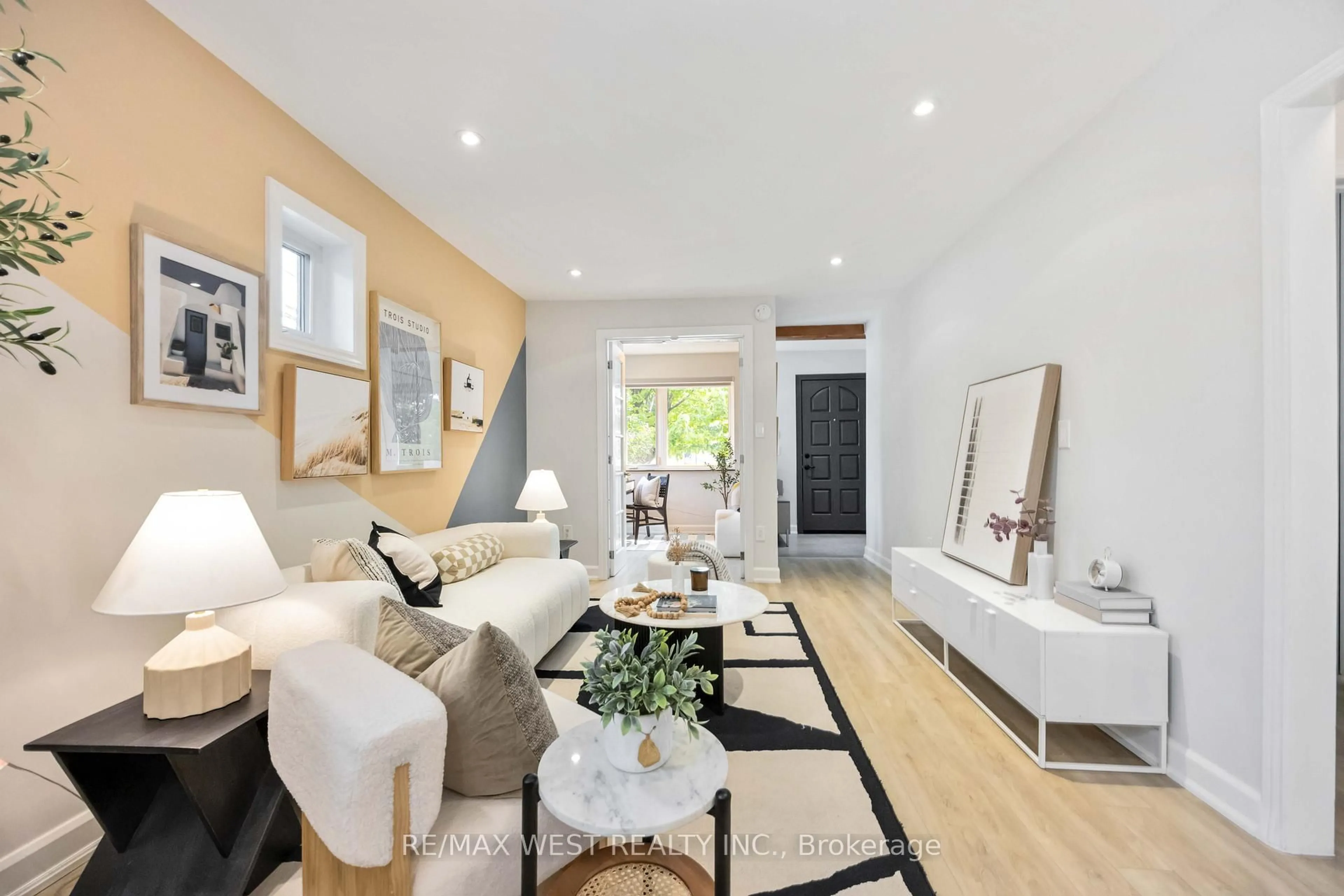 Living room with furniture, wood/laminate floor for 80 Thirty Ninth St, Toronto Ontario M8W 3M7