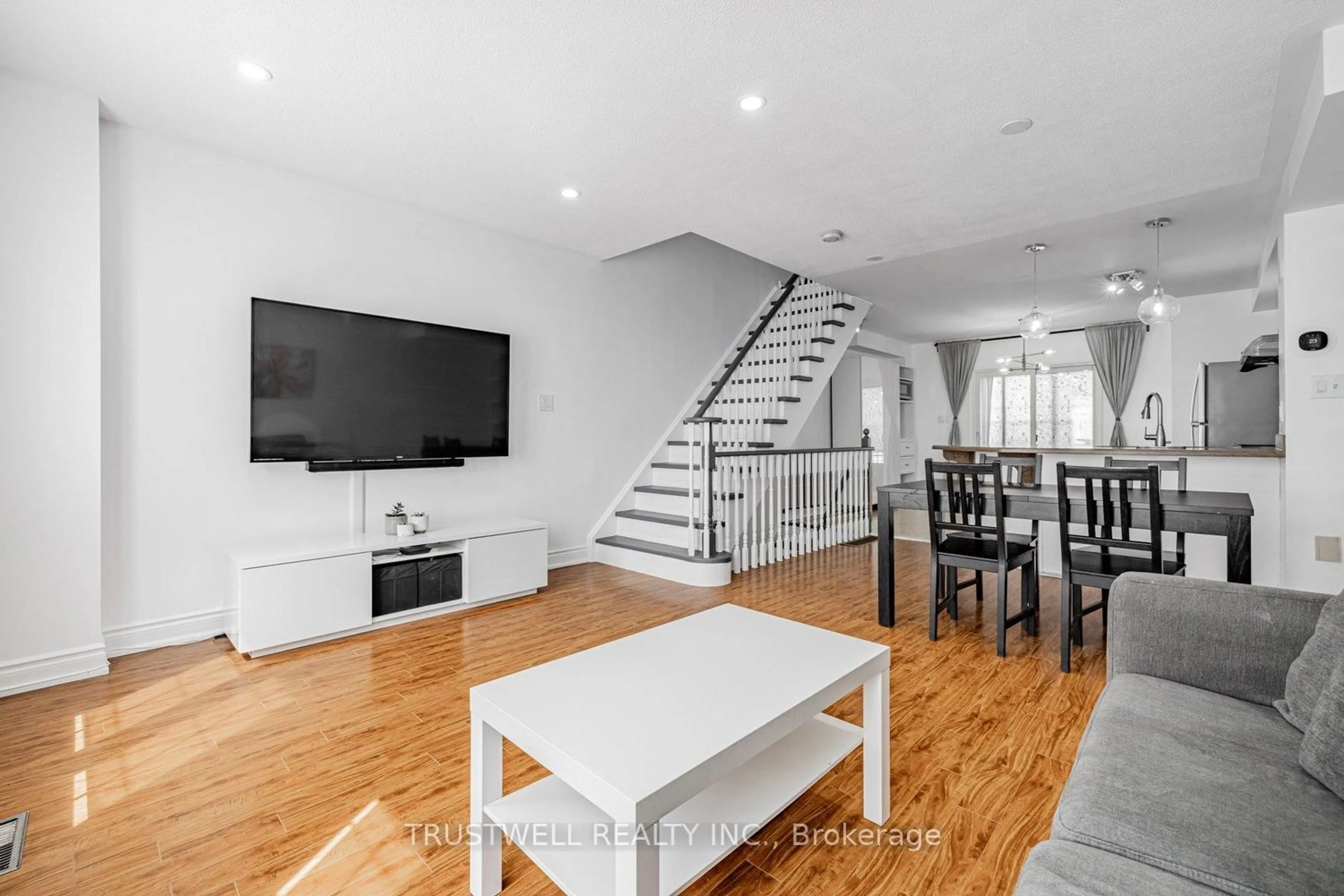 Home theater for 127 Torbarrie Rd, Toronto Ontario M3L 1G8