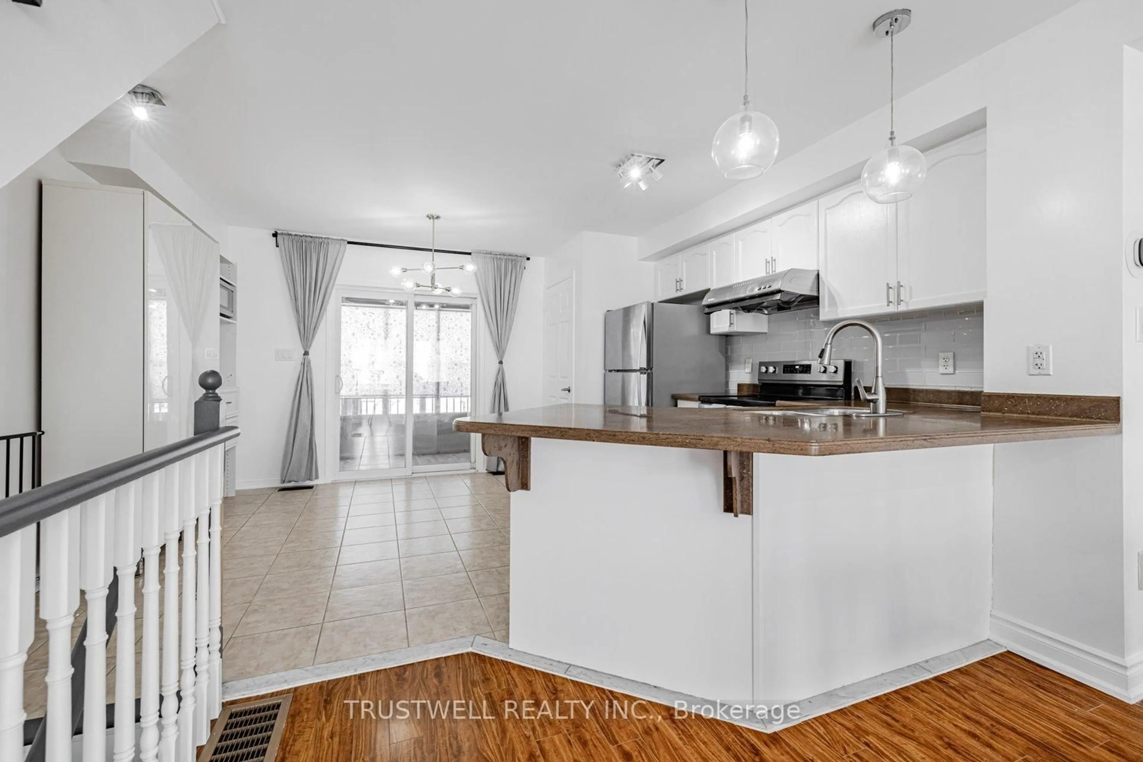 Open concept kitchen, unknown for 127 Torbarrie Rd, Toronto Ontario M3L 1G8