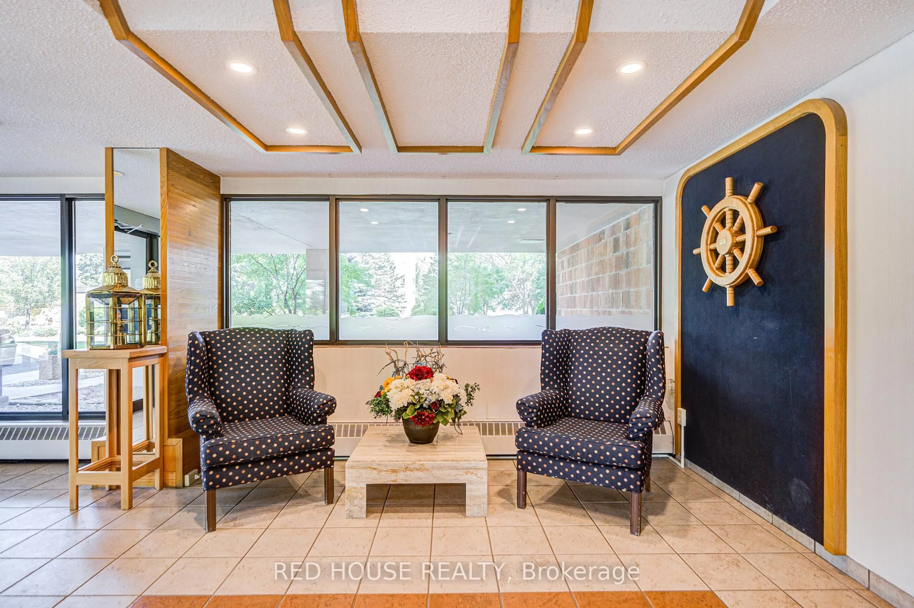 Lobby for 5250 Lakeshore Rd #809, Burlington Ontario L7L 5L2