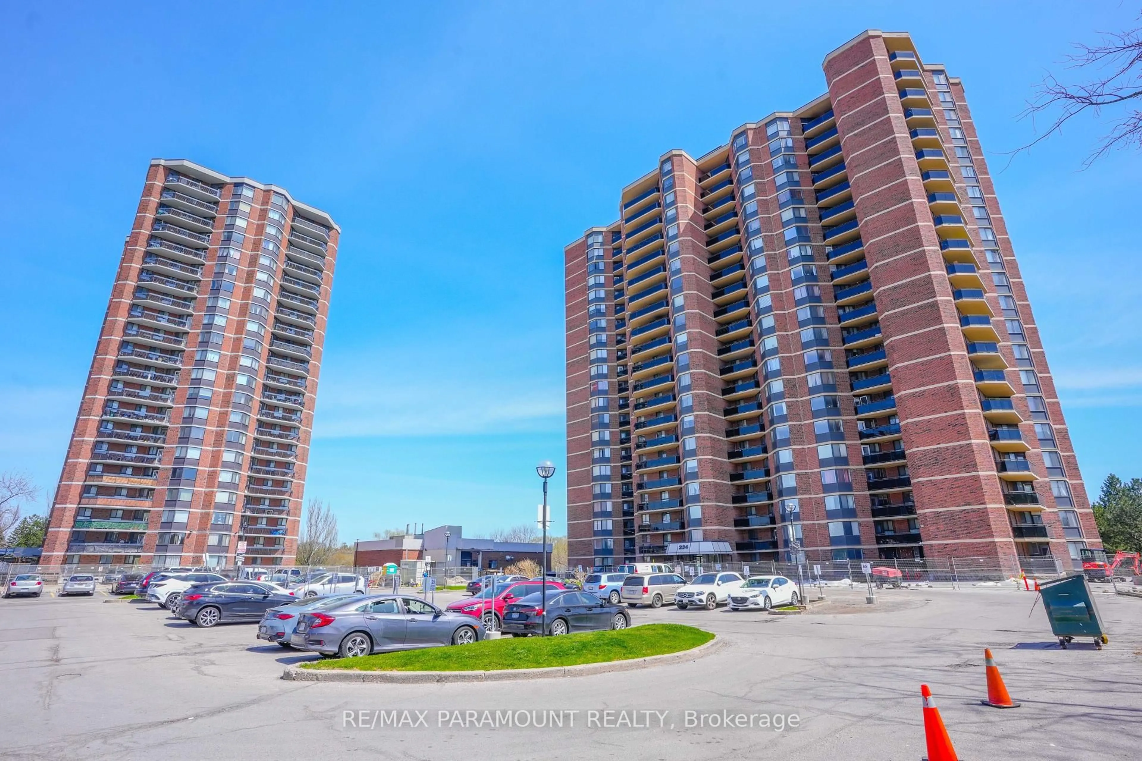 A pic from outside/outdoor area/front of a property/back of a property/a pic from drone, street for 234 Albion Rd #610, Toronto Ontario M9W 6A5