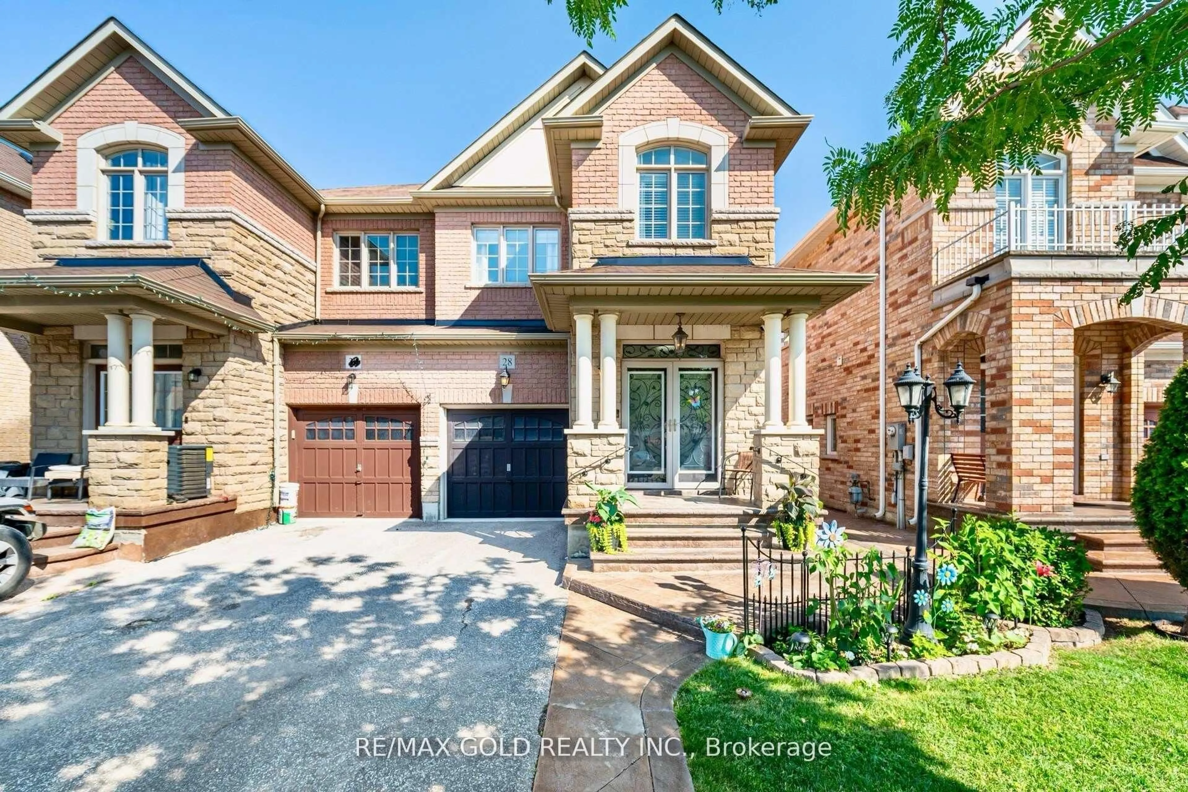 Home with brick exterior material, street for 28 Versailles Cres, Brampton Ontario L6P 3J8