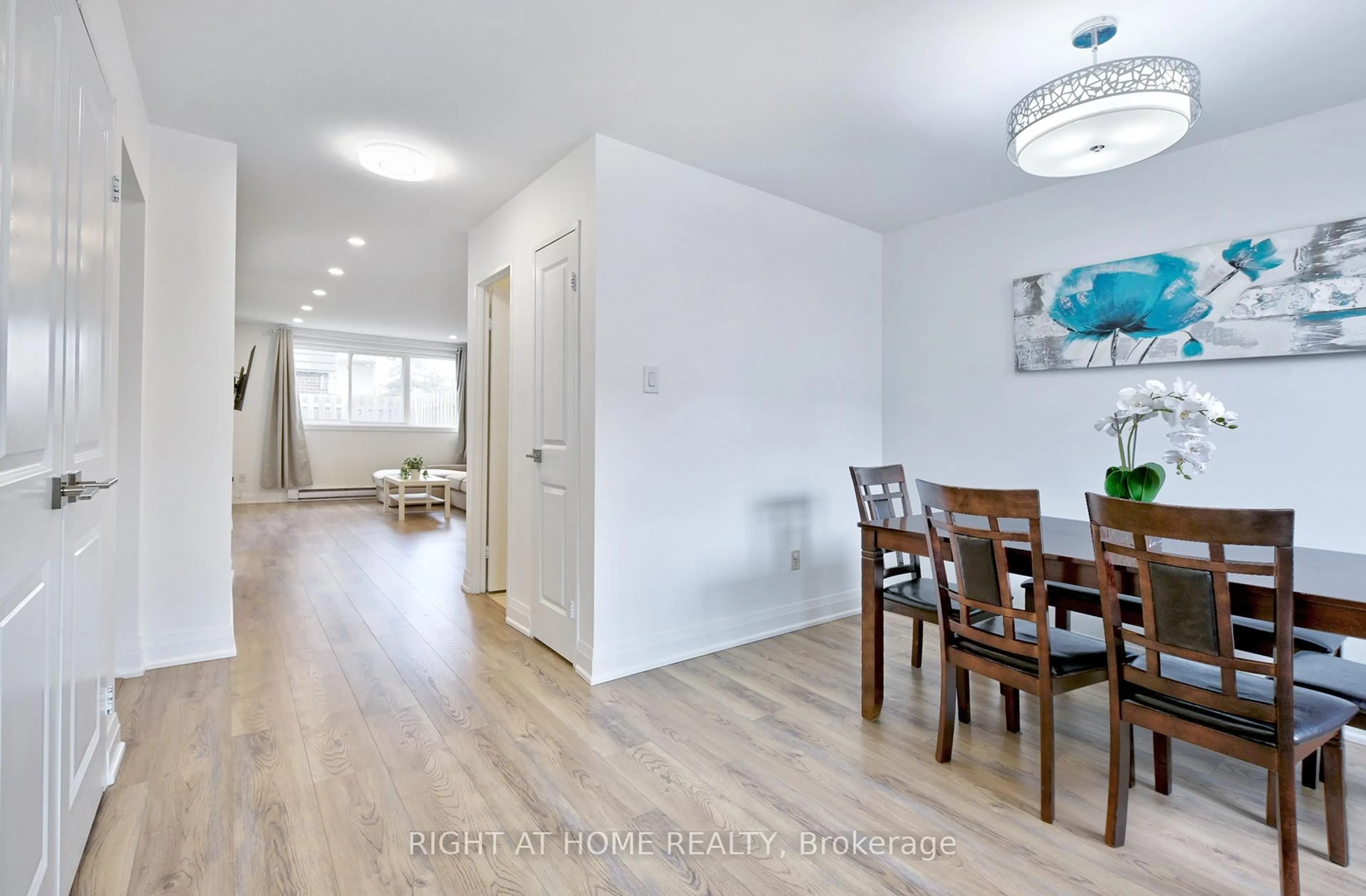 Unknown for 2170 Bromsgrove Rd #197, Mississauga Ontario L5J 4J2