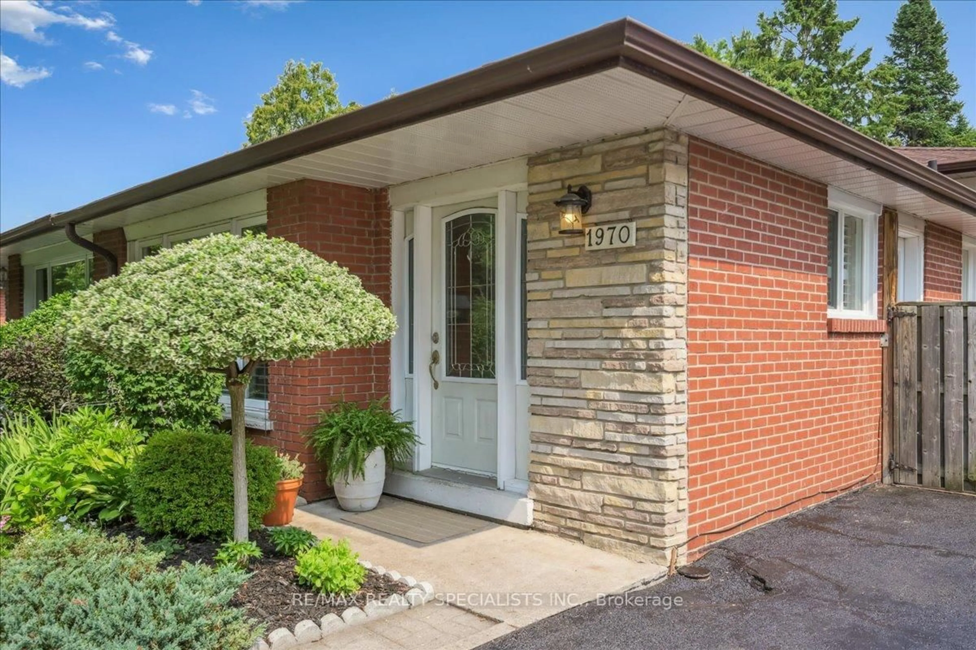 Home with brick exterior material, street for 1970 Carrera Lane, Mississauga Ontario L5J 1C5