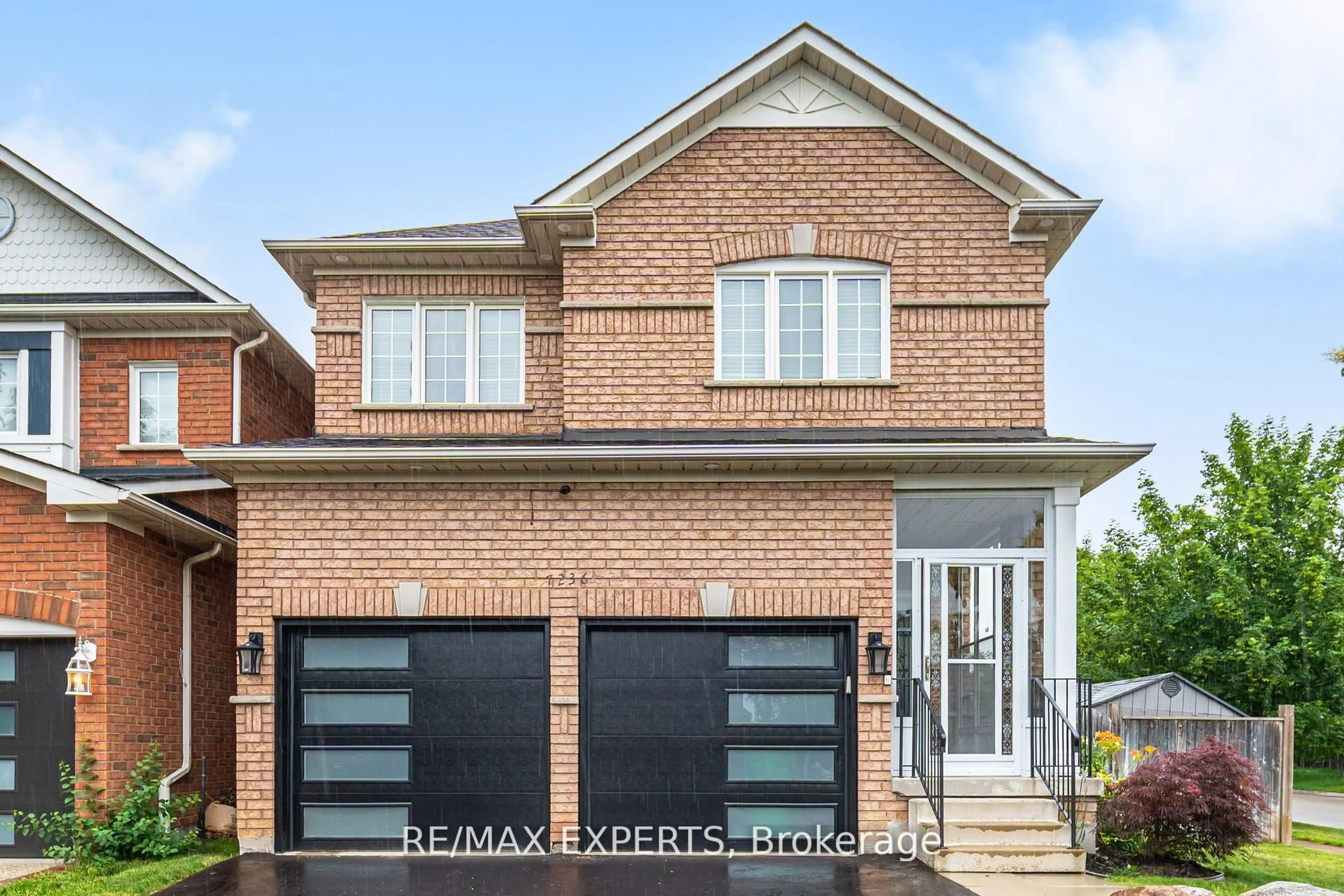 Home with brick exterior material, street for 7236 Zinnia Pl, Mississauga Ontario L5W 1K5