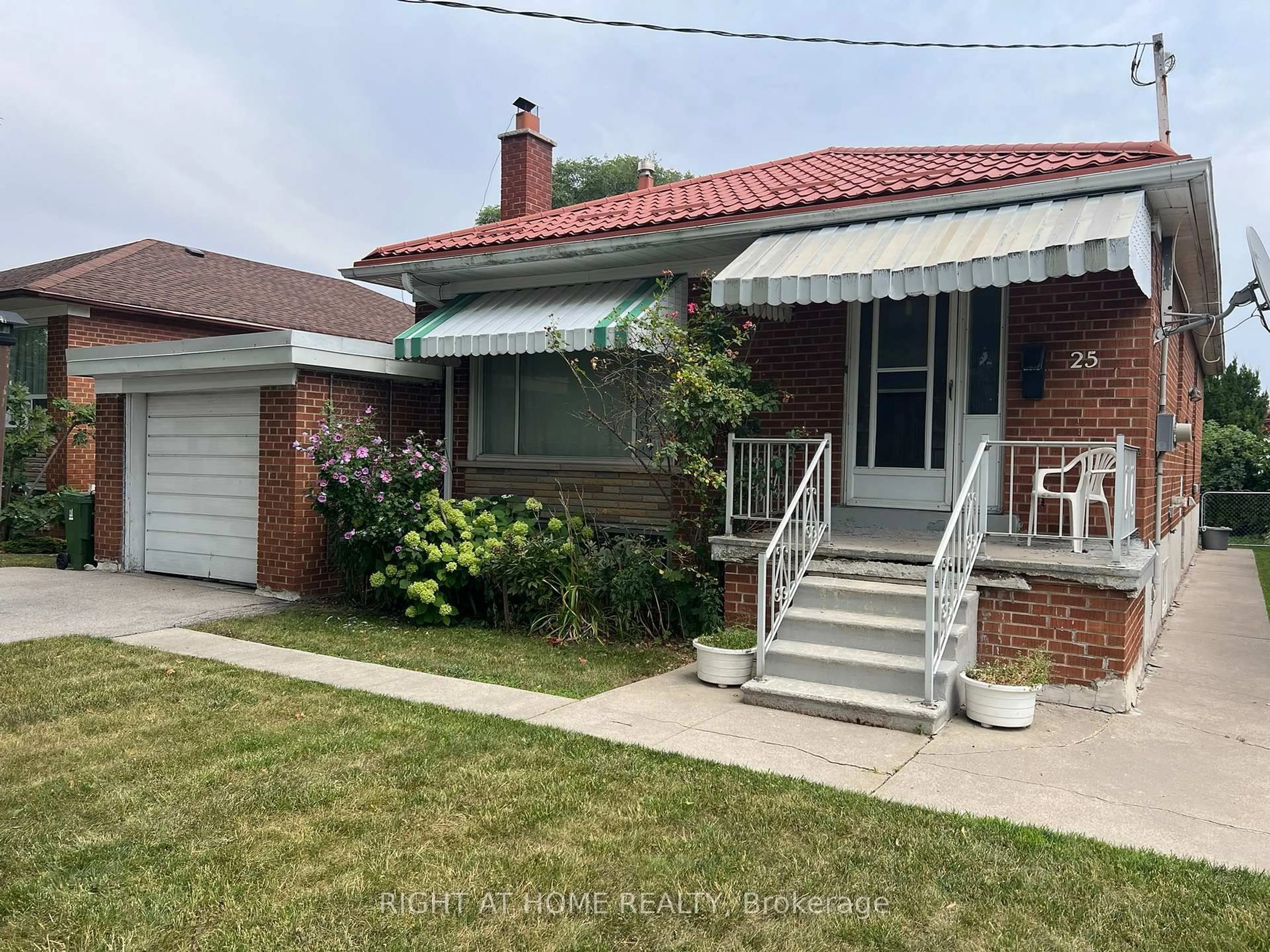 Unknown for 25 Heatherglen Rd, Toronto Ontario M9W 4P9