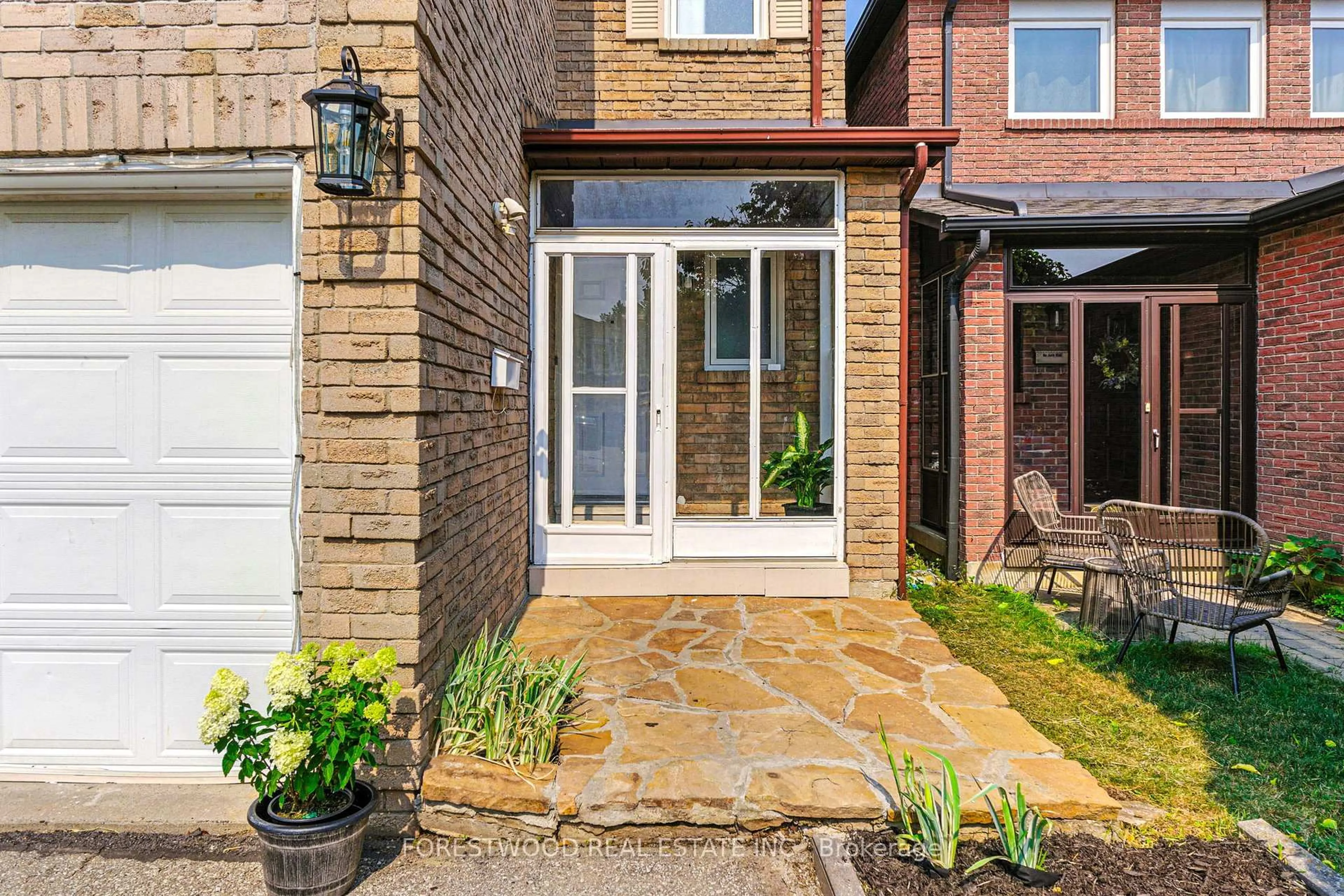 Home with brick exterior material, street for 1619 Dewberry Cres, Mississauga Ontario L4W 3B6