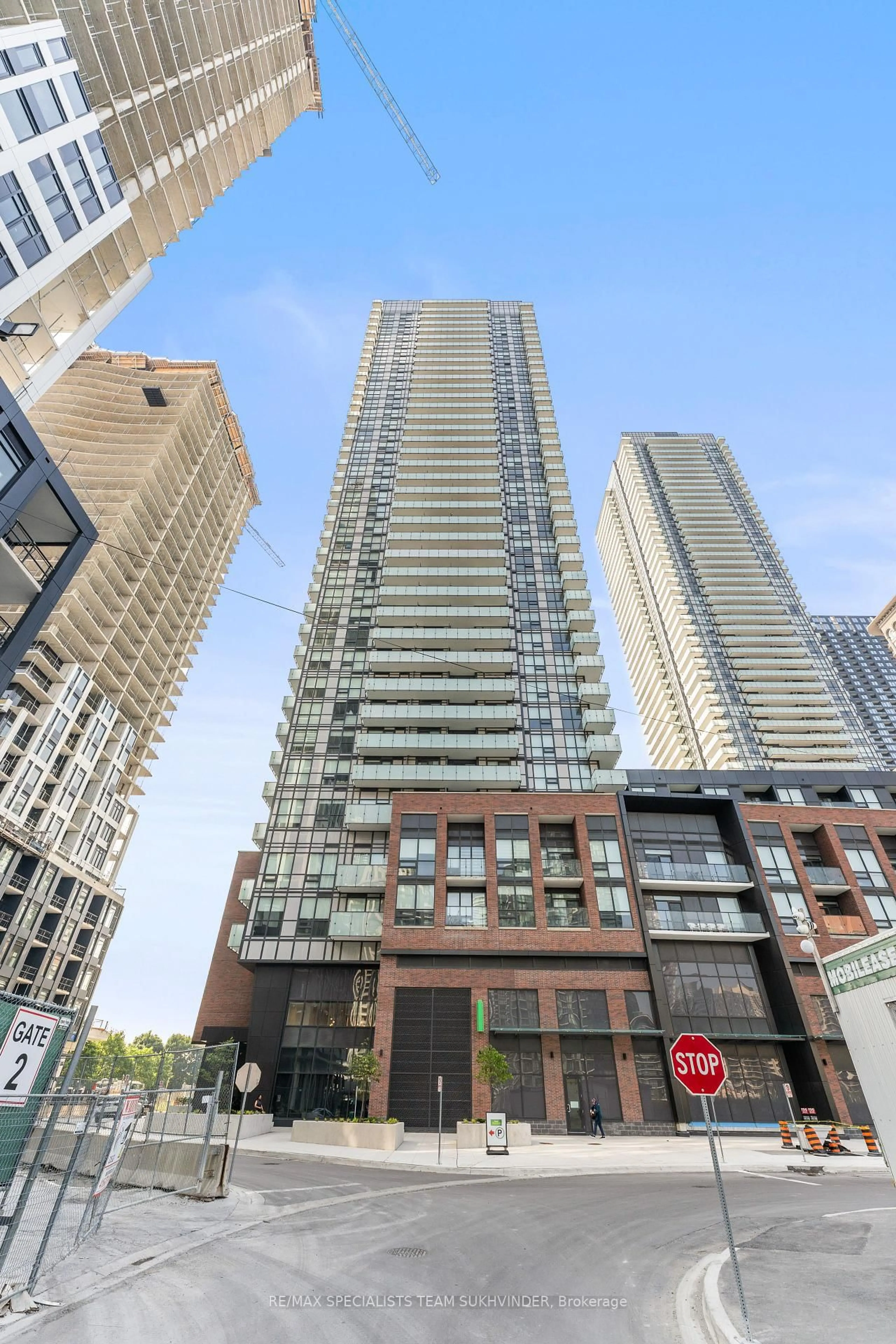 Unknown for 4130 Parkside Village Dr #3002, Mississauga Ontario L5B 0L7