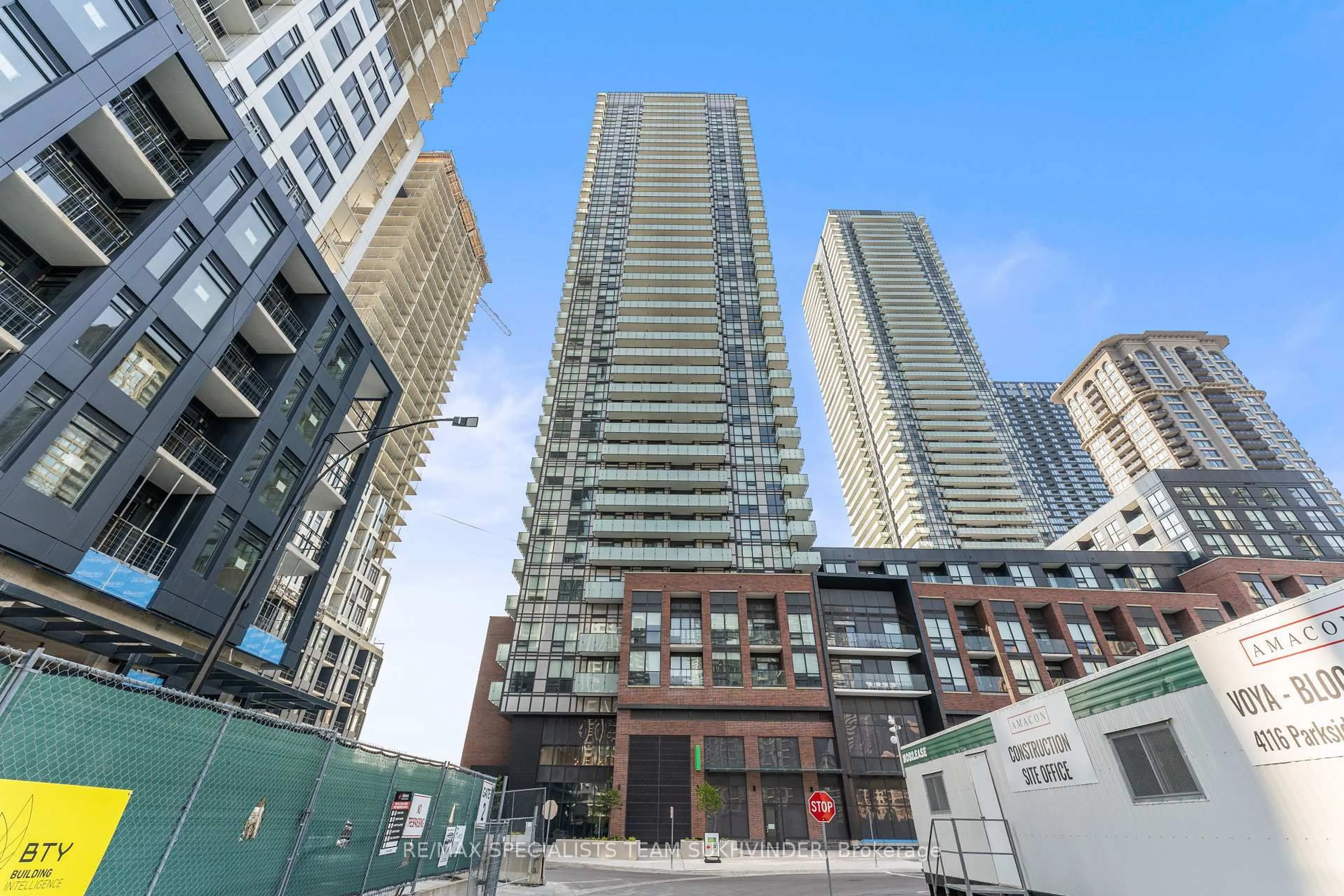 Unknown for 4130 Parkside Village Dr #3002, Mississauga Ontario L5B 0L7