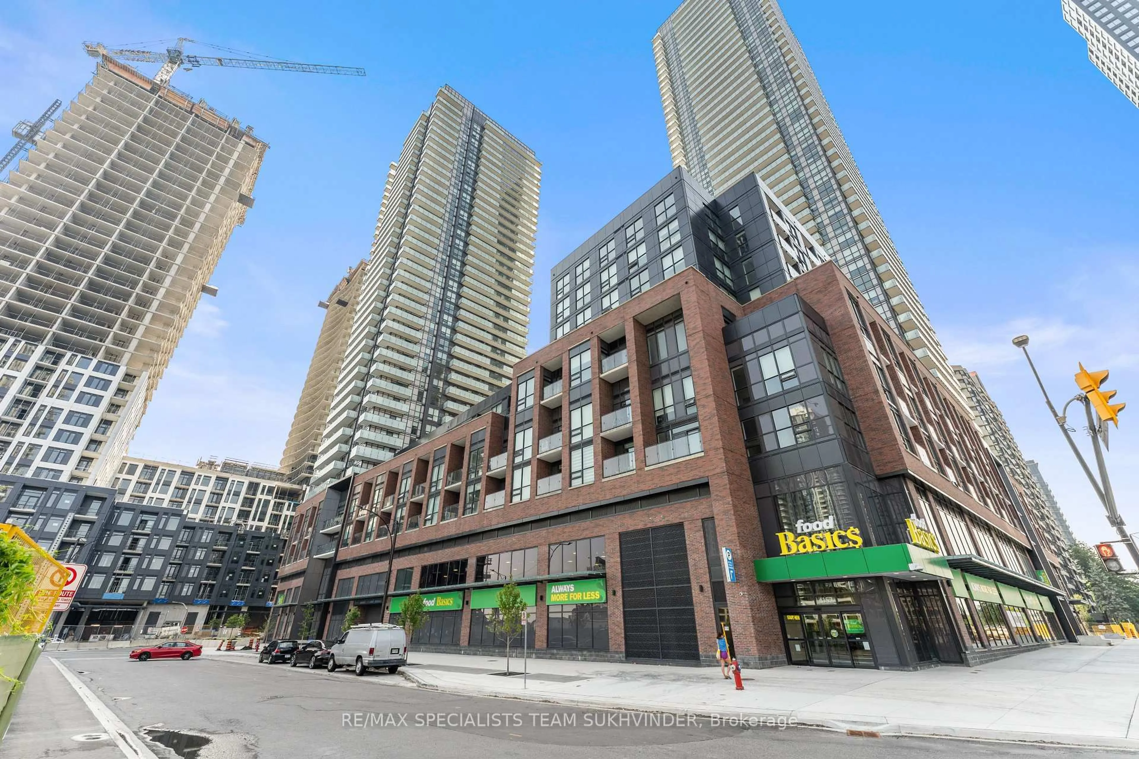 Patio, unknown for 4130 Parkside Village Dr #3002, Mississauga Ontario L5B 0L7