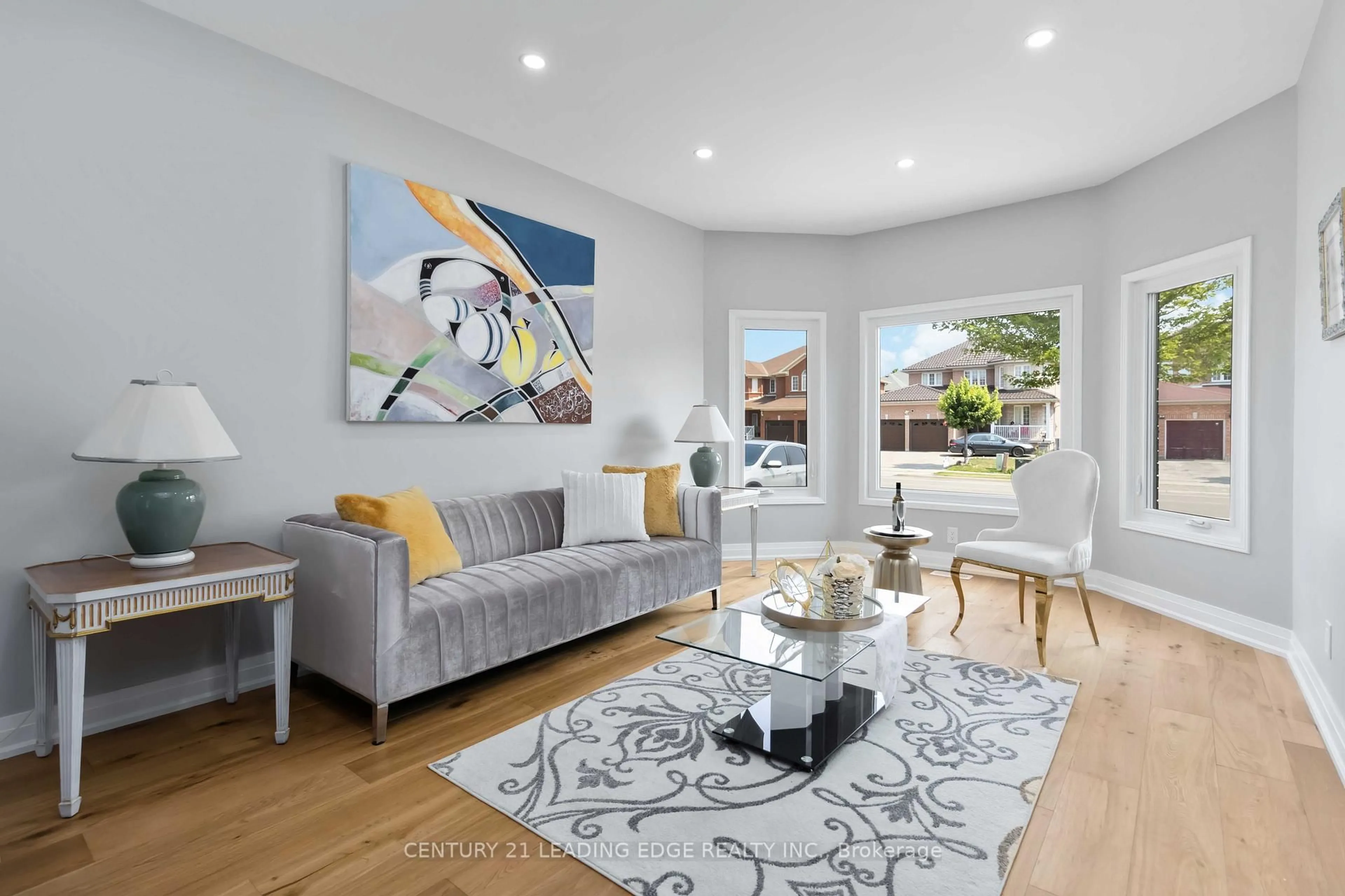 Living room with furniture, unknown for 286 FERNFOREST Dr, Brampton Ontario L6R 1B6
