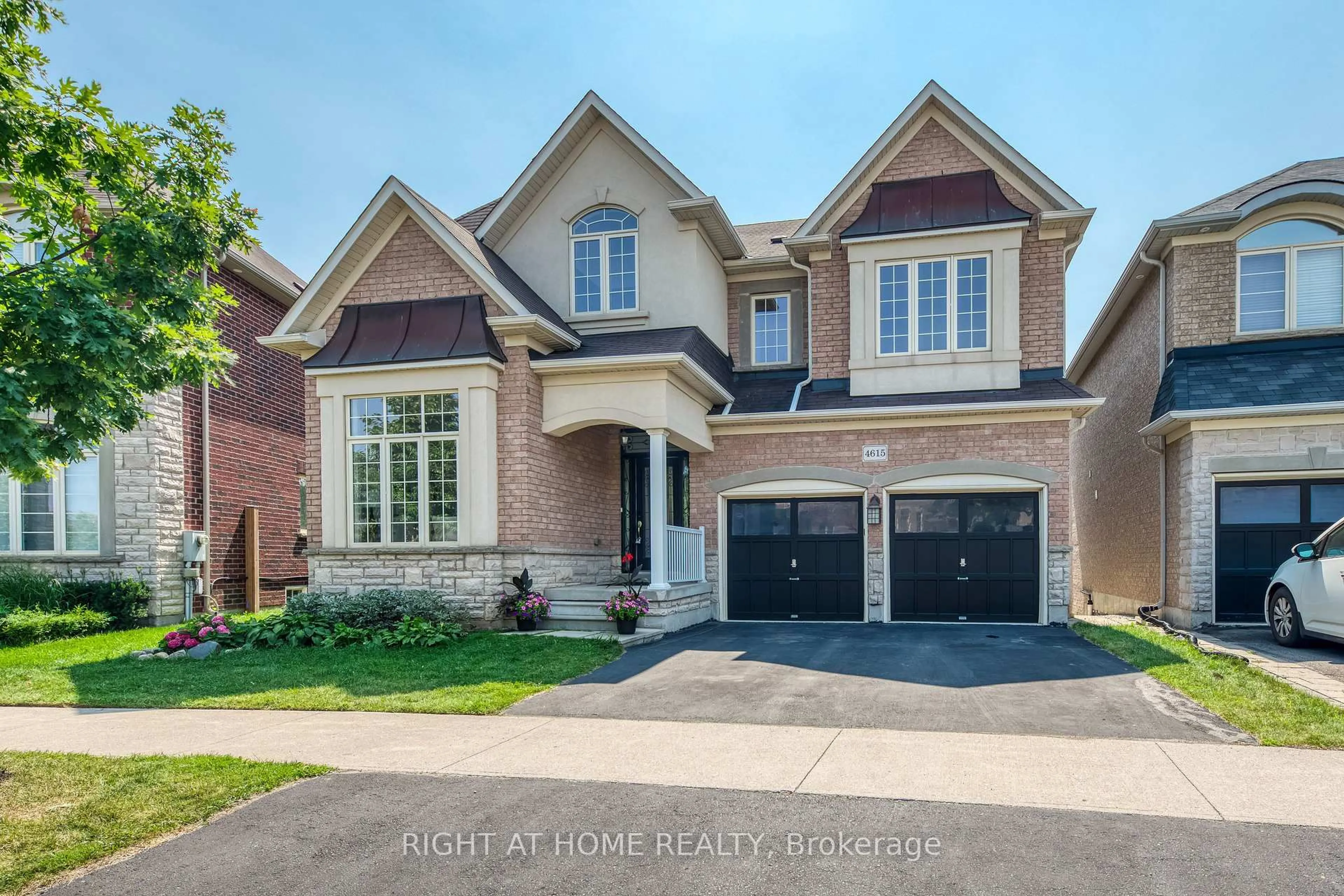 Home with brick exterior material, street for 4615 Erwin Rd, Burlington Ontario L7M 0L8