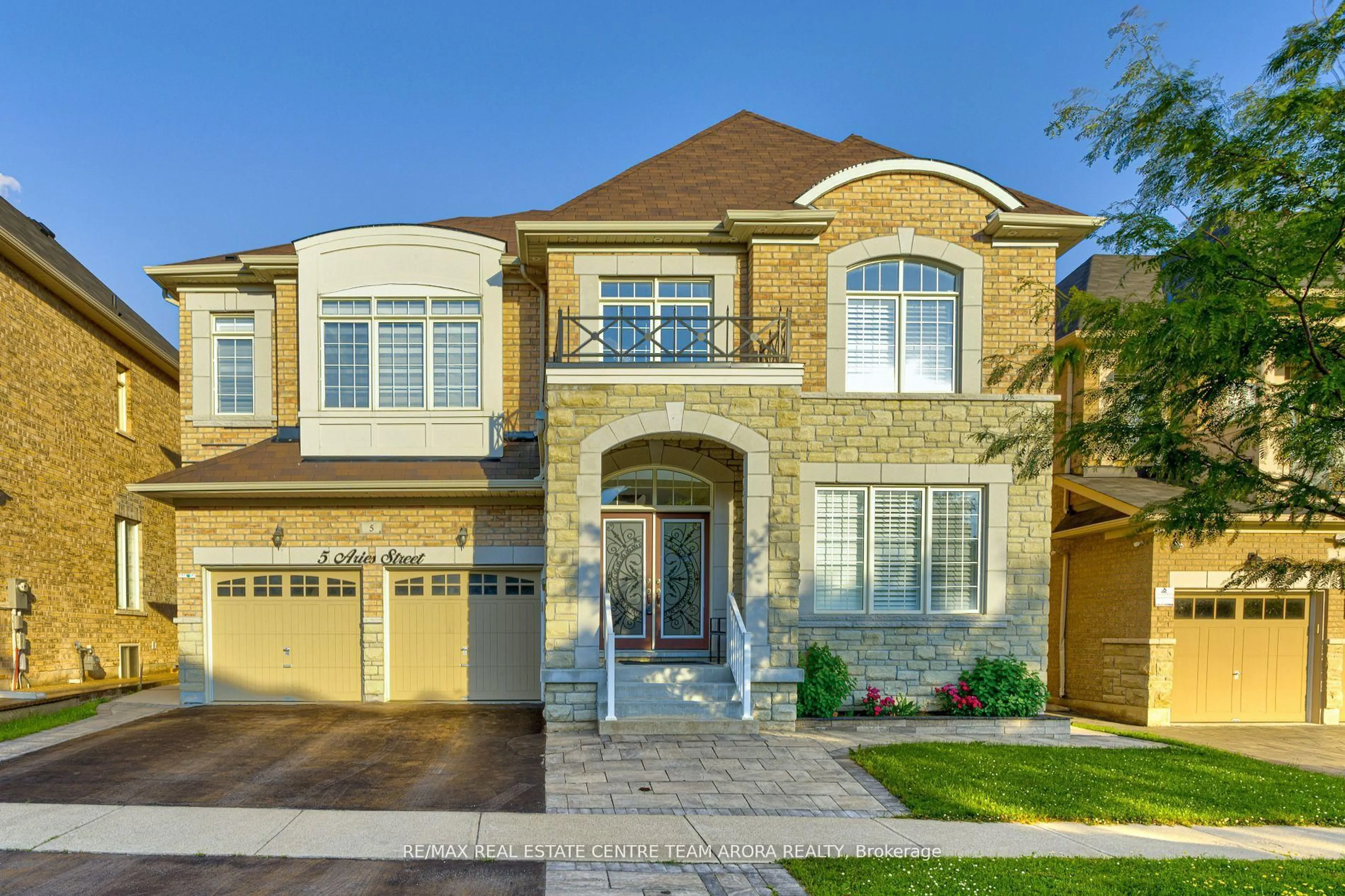 Home with brick exterior material, street for 5 Aries St, Brampton Ontario L6Y 5Z2