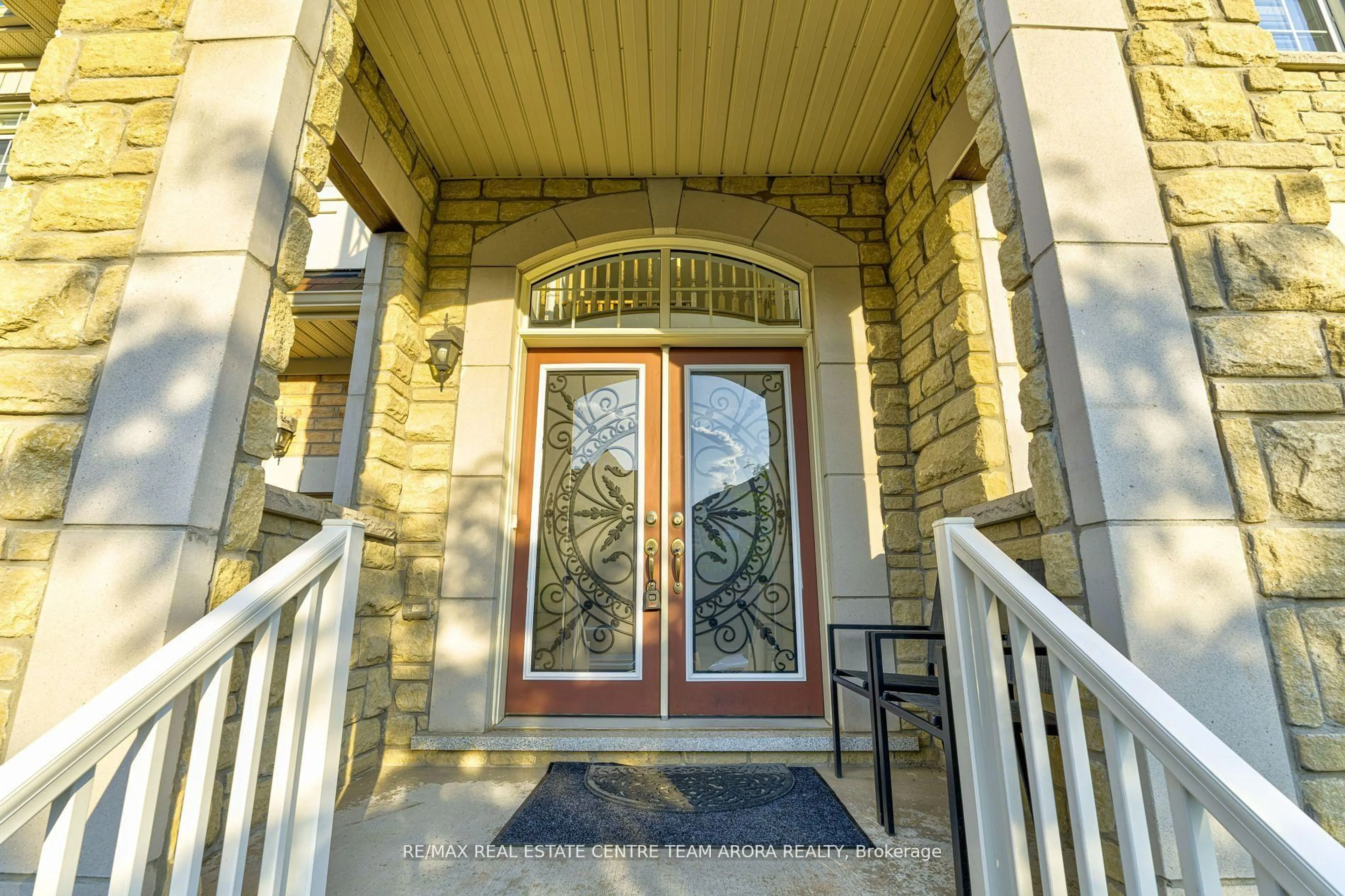 Unknown for 5 Aries St, Brampton Ontario L6Y 5Z2
