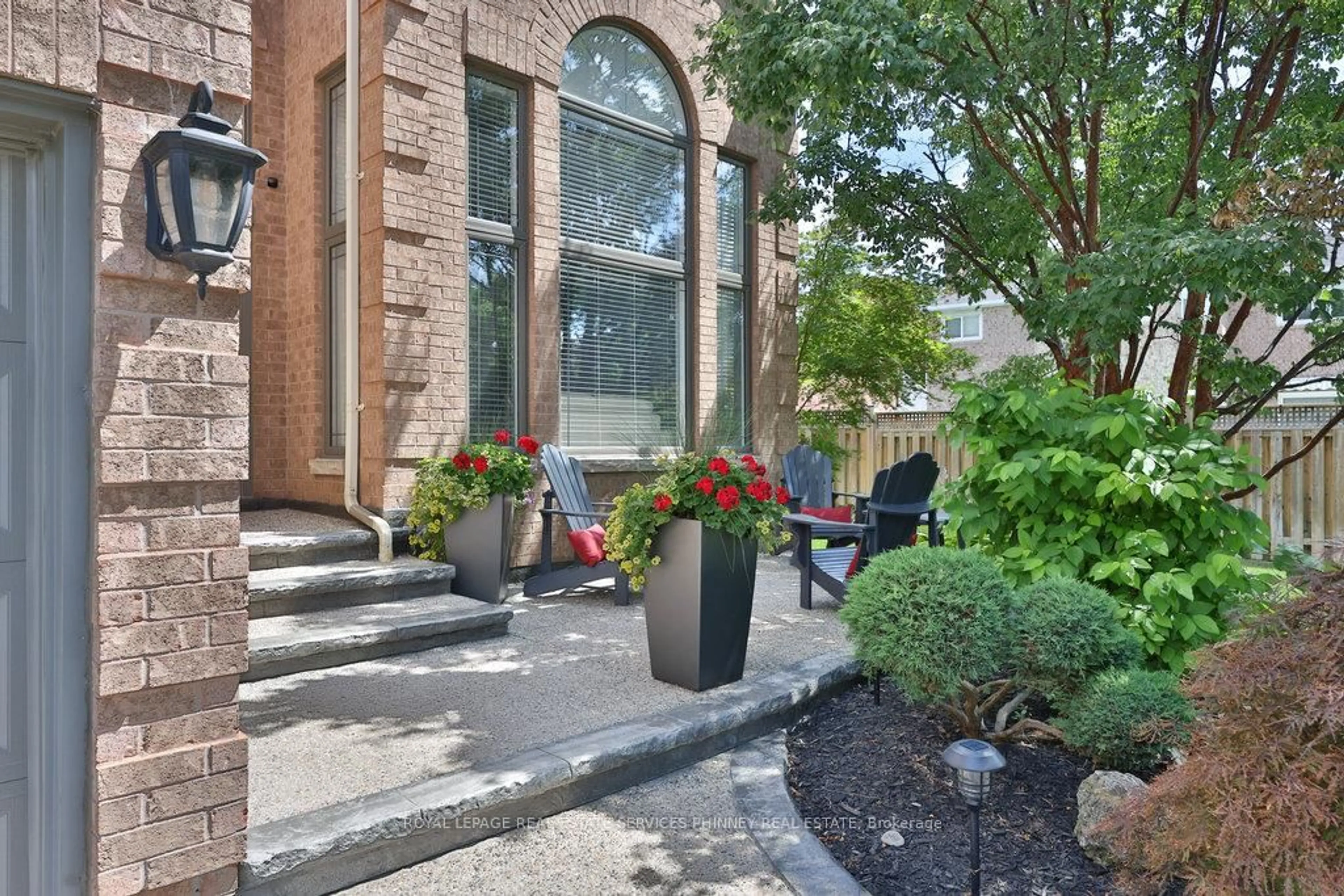 Patio, street for 1165 Jeff Dr, Oakville Ontario L6J 7N7