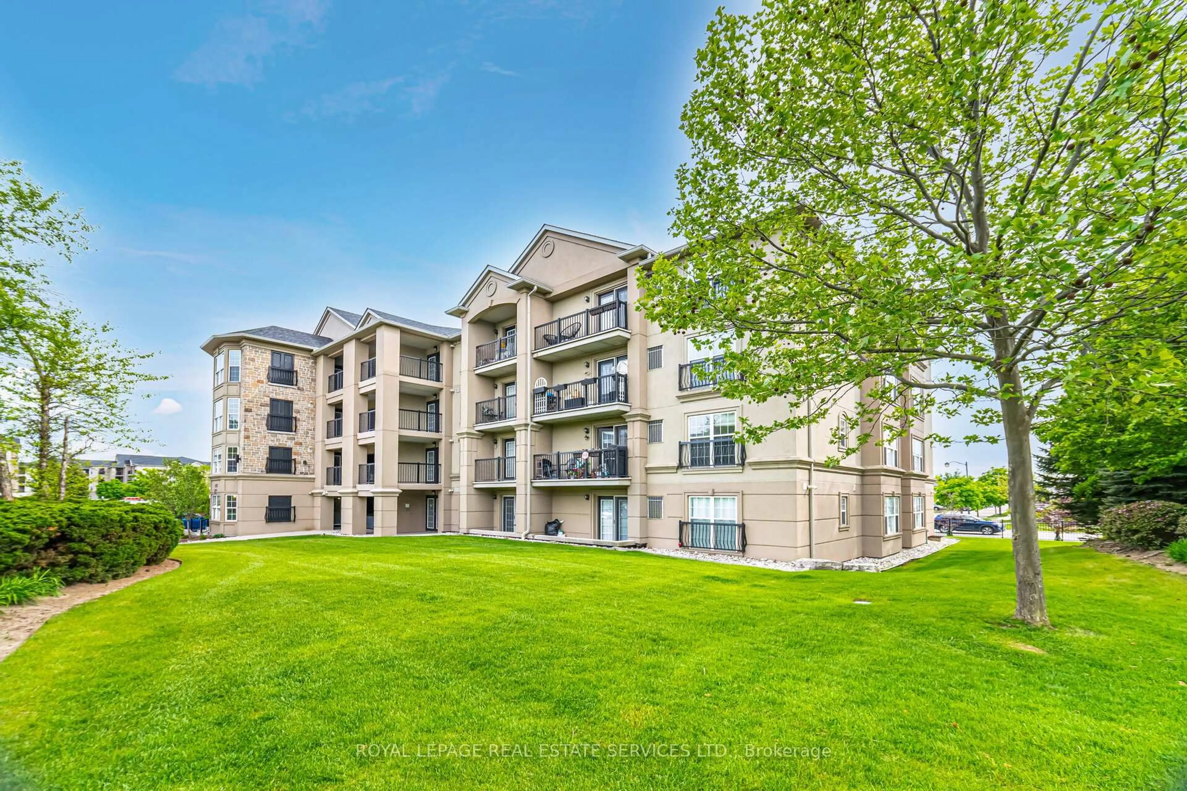 A pic from outside/outdoor area/front of a property/back of a property/a pic from drone, unknown for 1471 Maple Ave #110, Milton Ontario L9T 0B4
