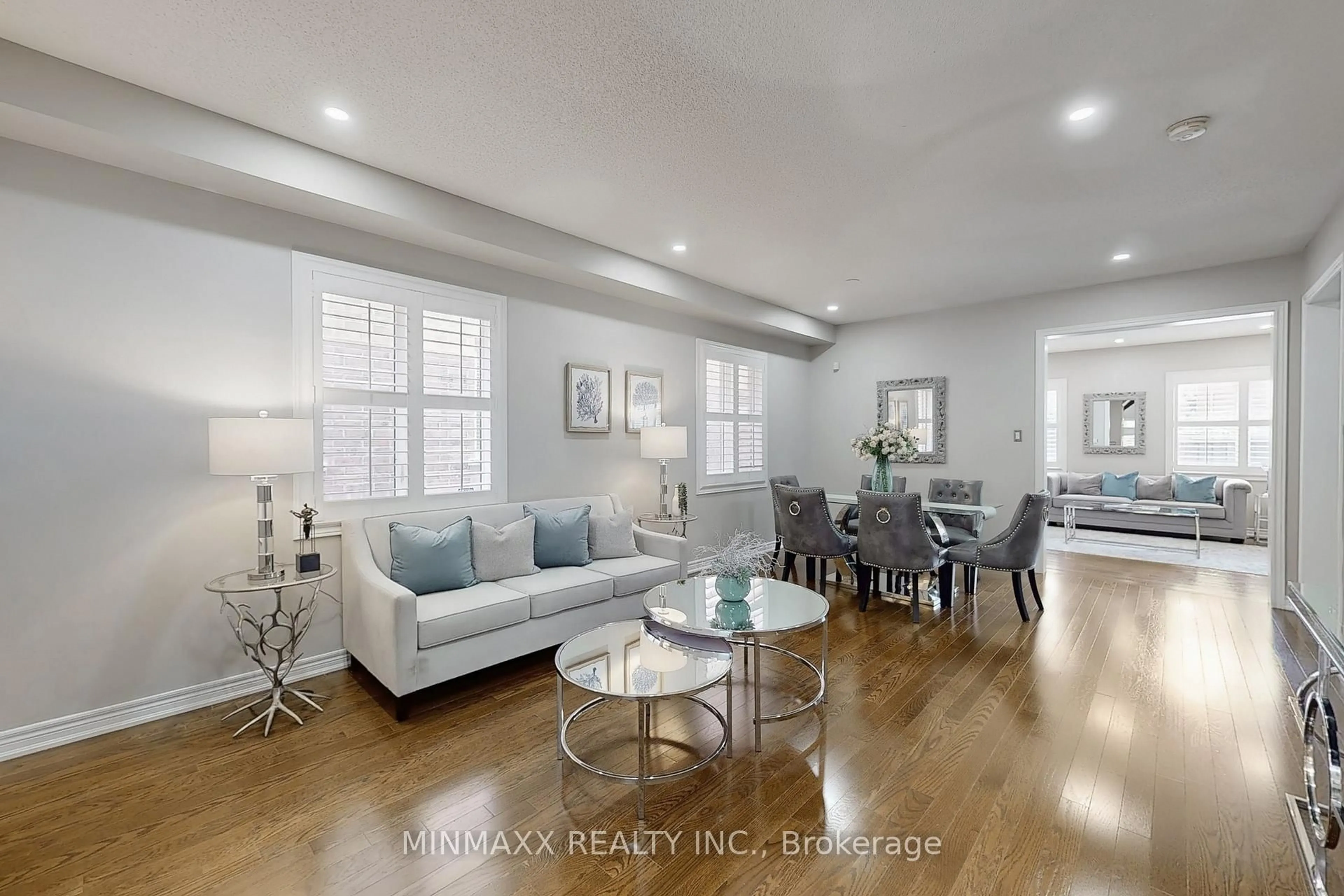 Living room with furniture, unknown for 266 Weston Dr, Milton Ontario L9T 0T5