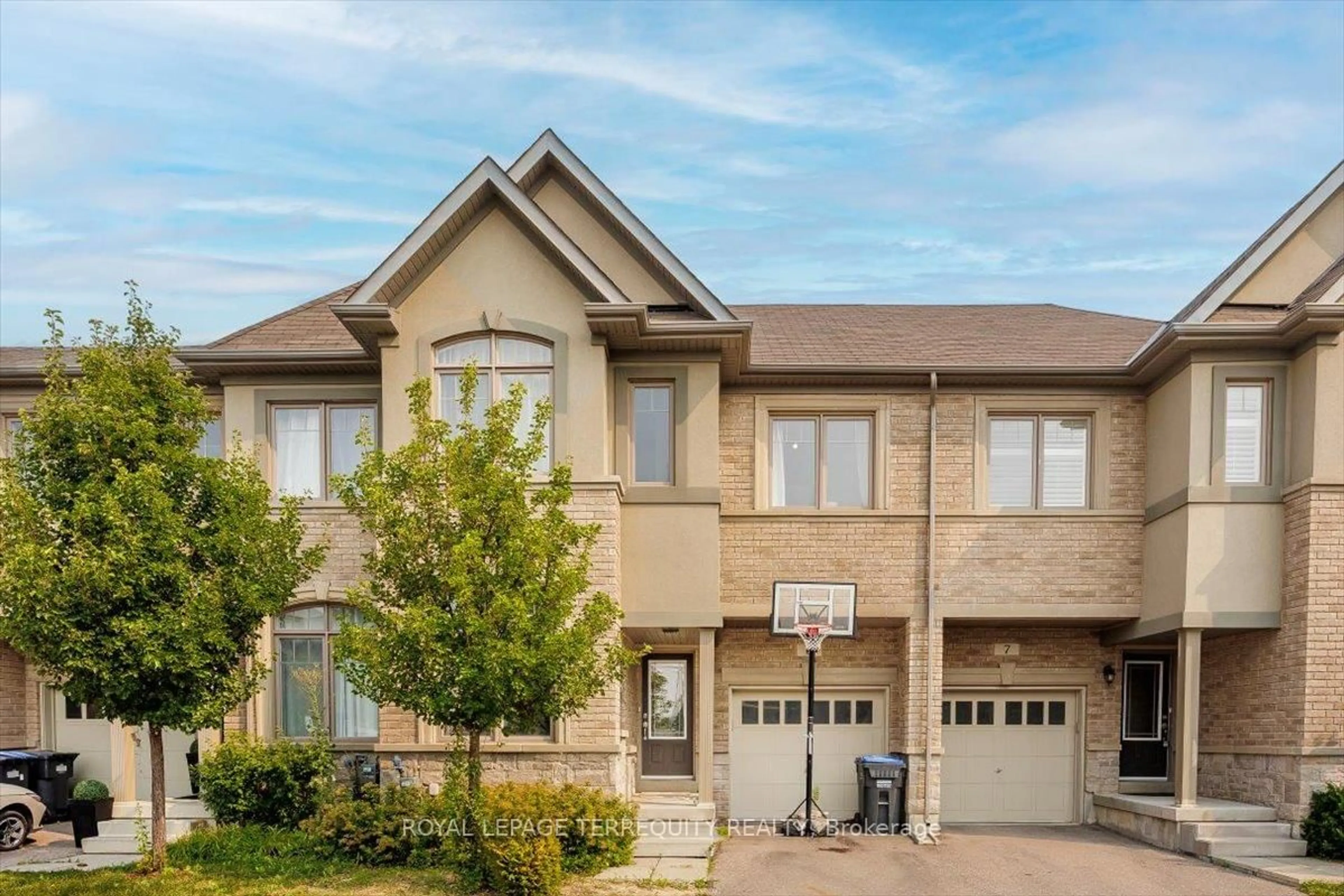 Home with brick exterior material, street for 9 Oliana Way, Brampton Ontario L6Y 6G8