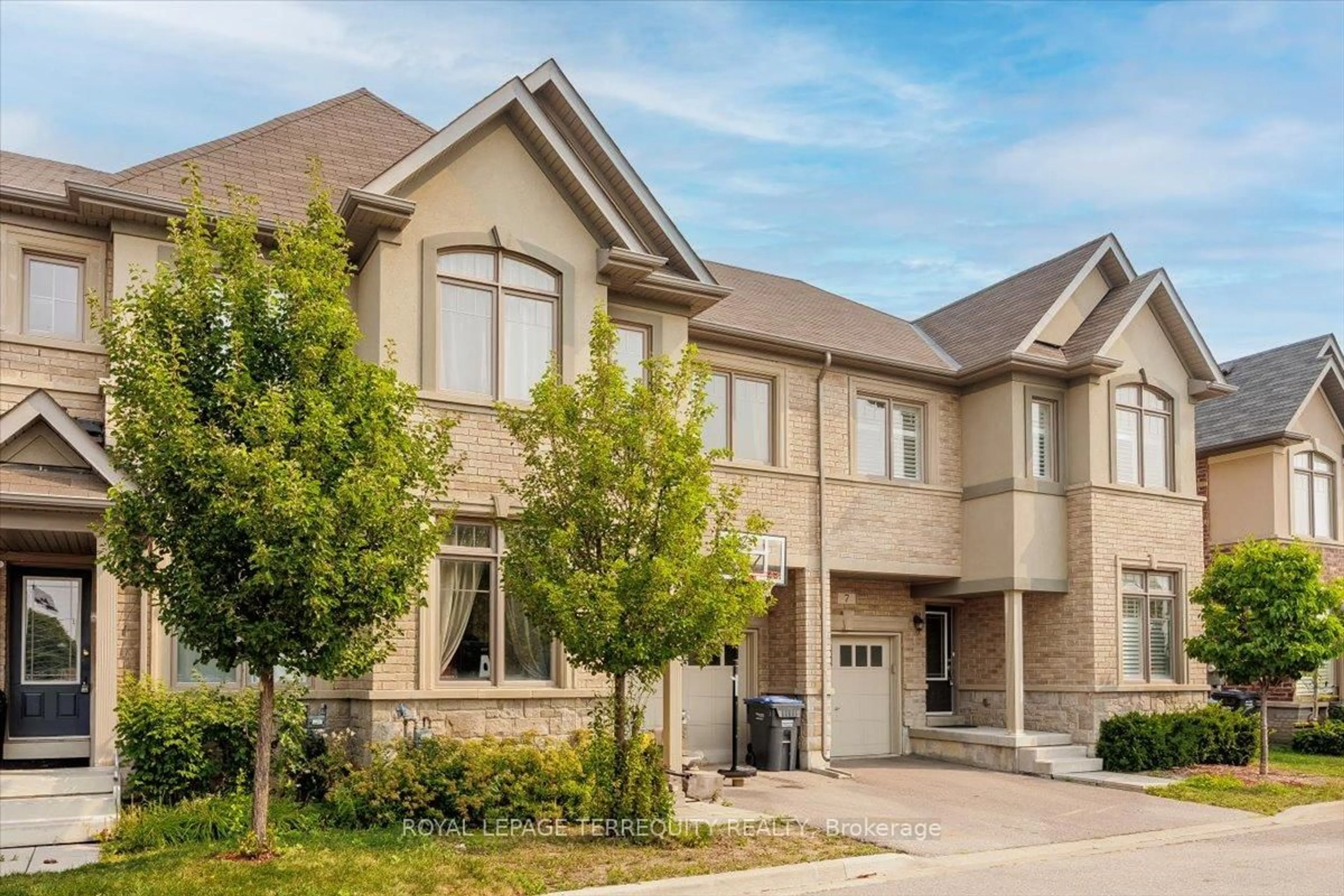 Home with brick exterior material, street for 9 Oliana Way, Brampton Ontario L6Y 6G8