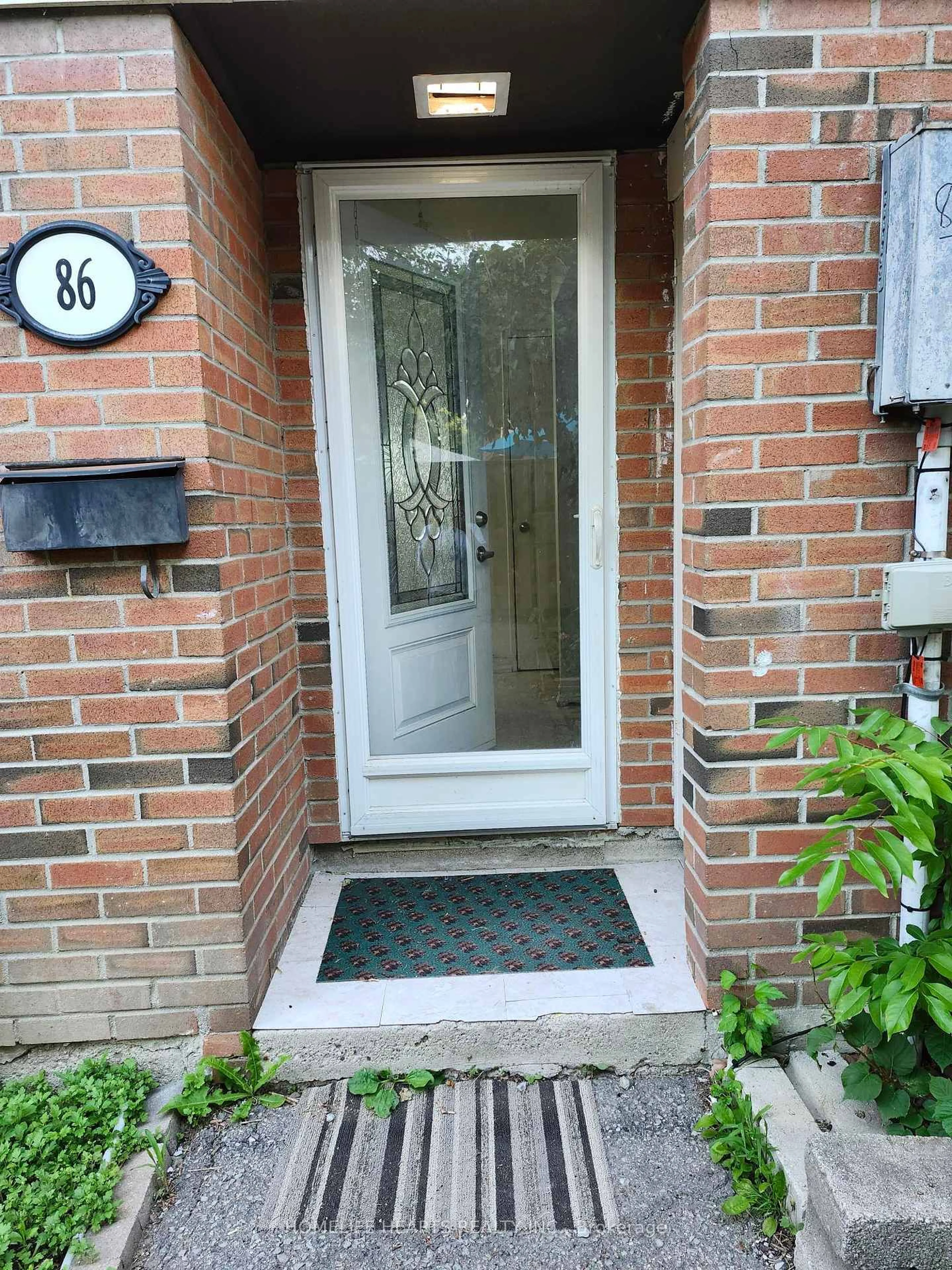 Indoor entryway for 180 Mississauga Valley Blvd #86, Mississauga Ontario L5A 3M2
