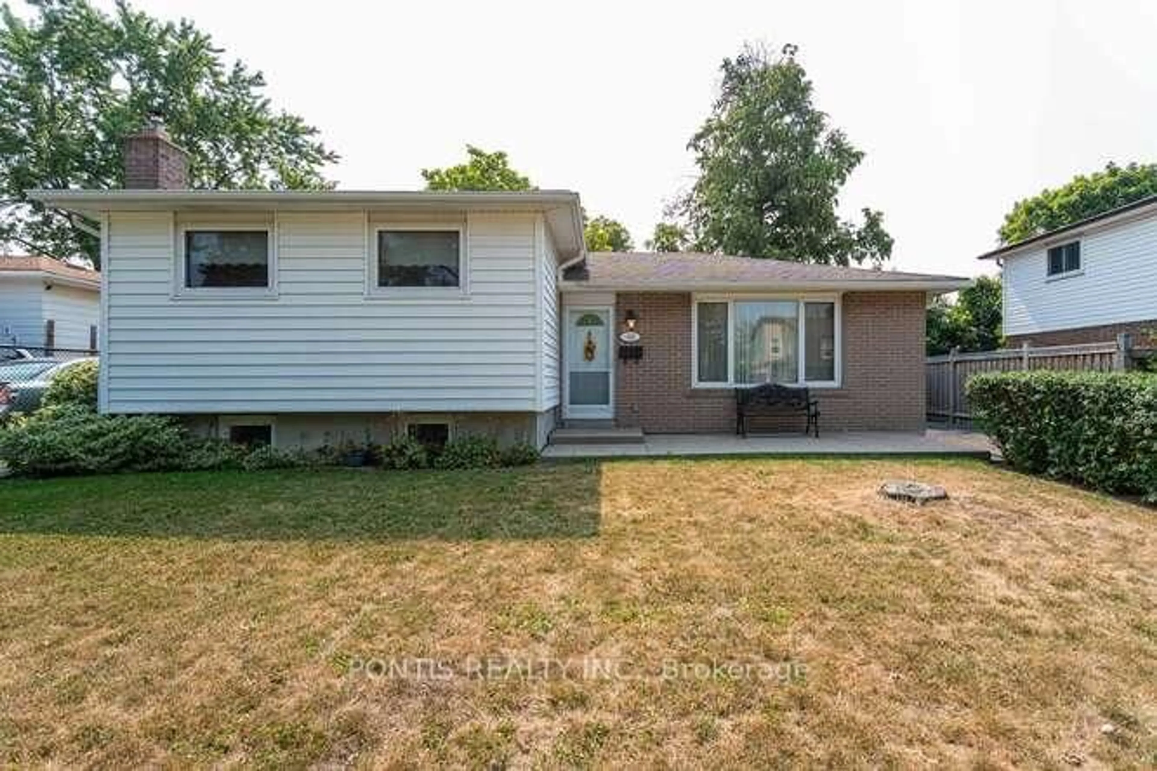Home with vinyl exterior material, street for 140 FOLKSTONE Cres, Brampton Ontario L6T 3M5
