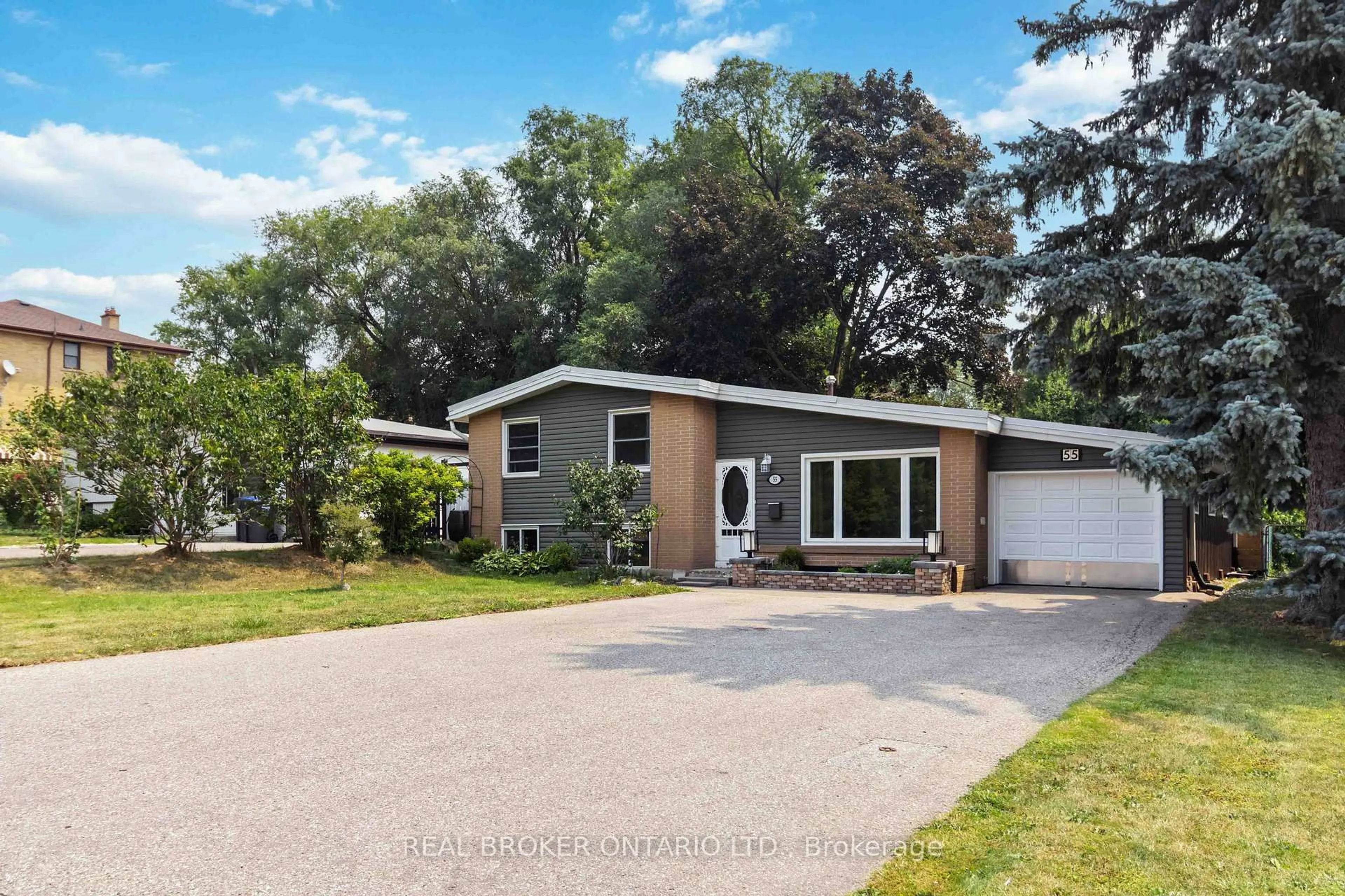 Home with vinyl exterior material, street for 55 Clarence St, Brampton Ontario L6W 1S2