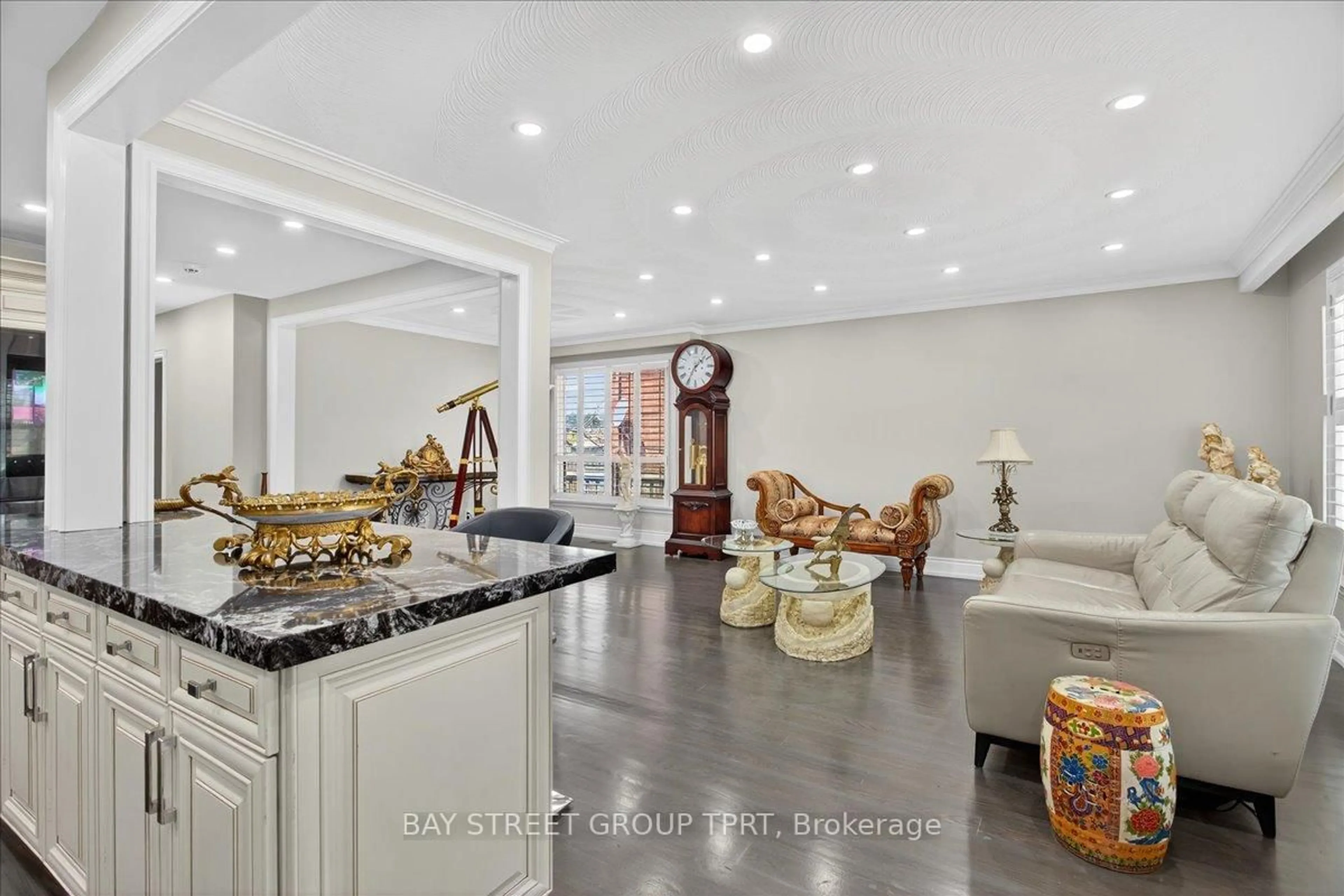 Open concept kitchen, ceramic/tile floor for 6 Evernby Blvd, Toronto Ontario M9R 3G8