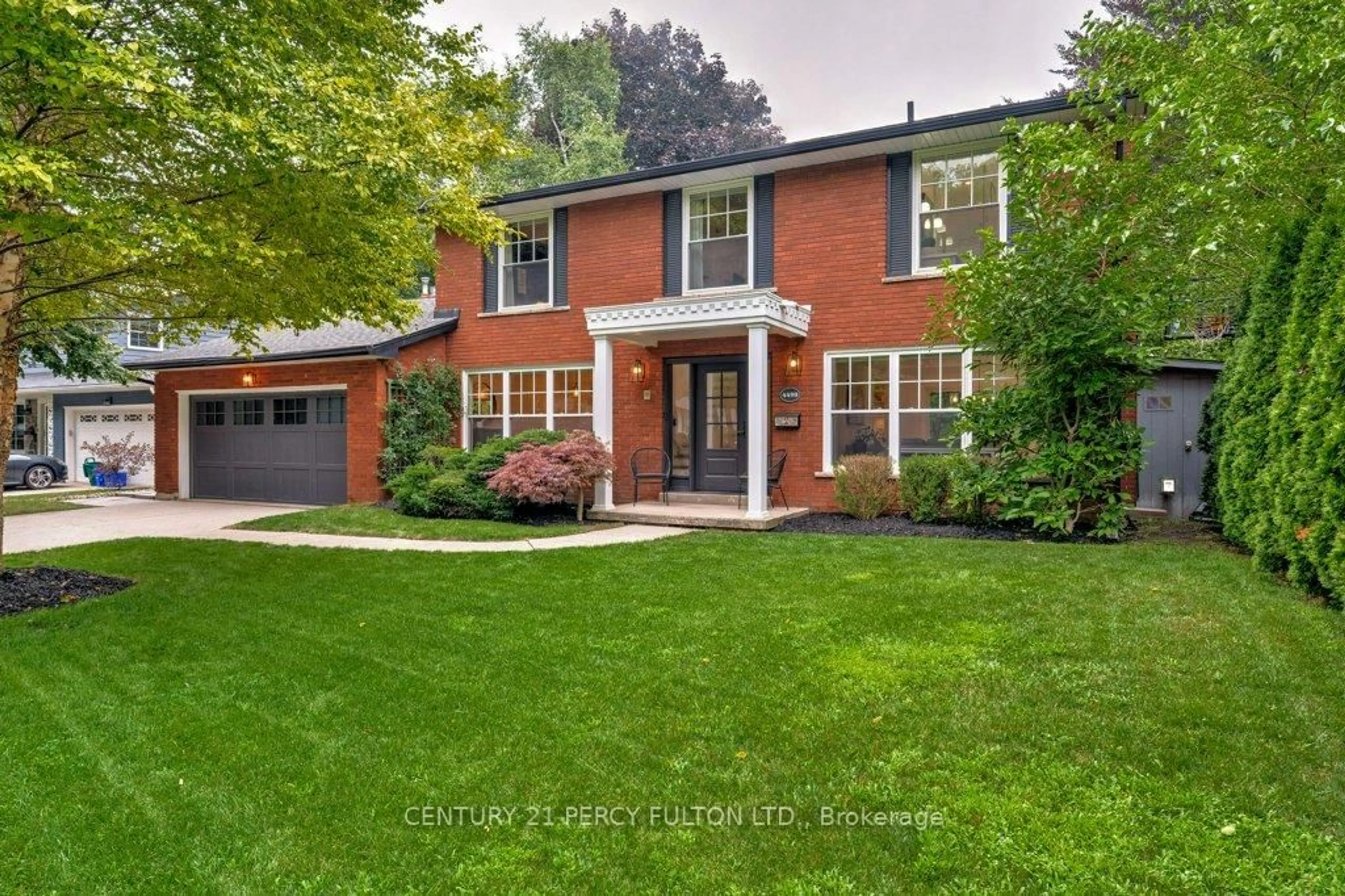Home with brick exterior material, street for 4499 Hawthorne Dr, Burlington Ontario L7L 1G7