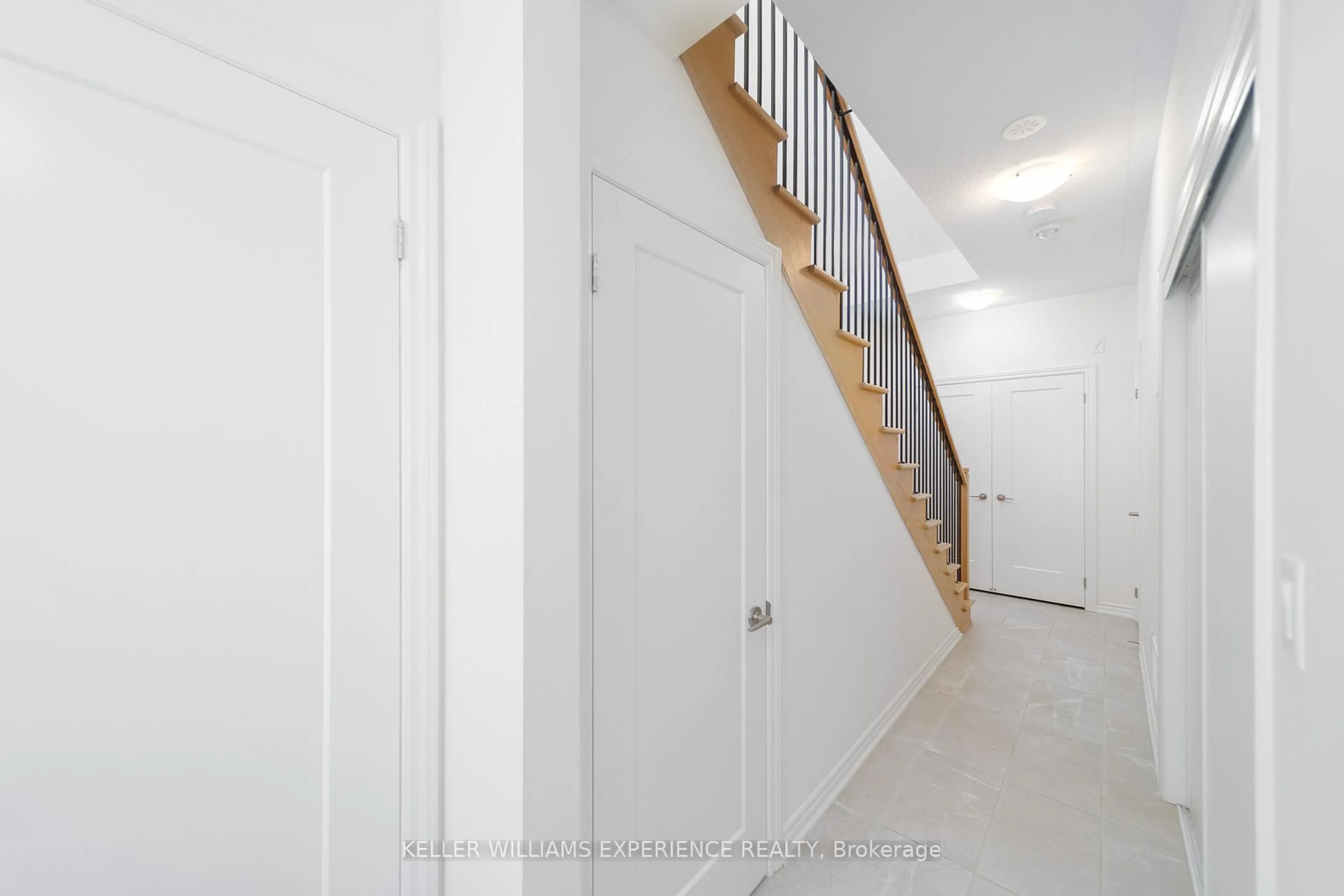 Stairs for 389 Thimbleweed Crt, Milton Ontario L9E 1T3