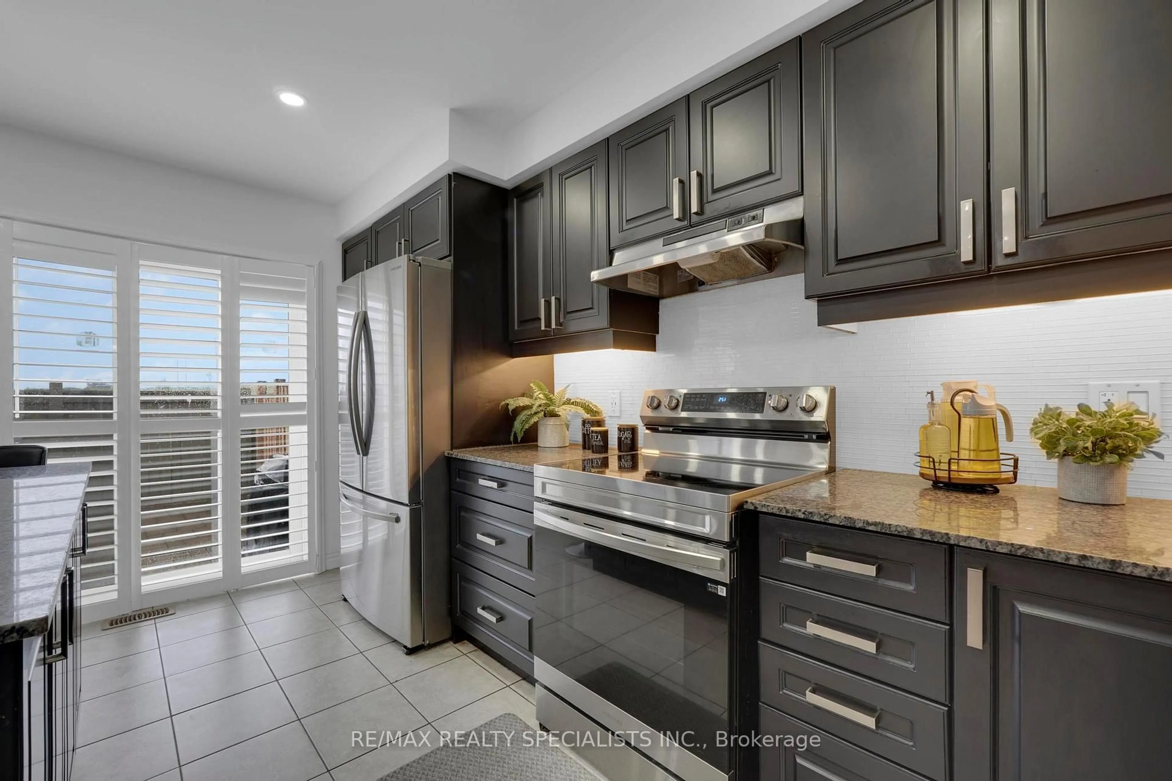 Unknown for 1000 Asleton Blvd #36, Milton Ontario L9T 7K3