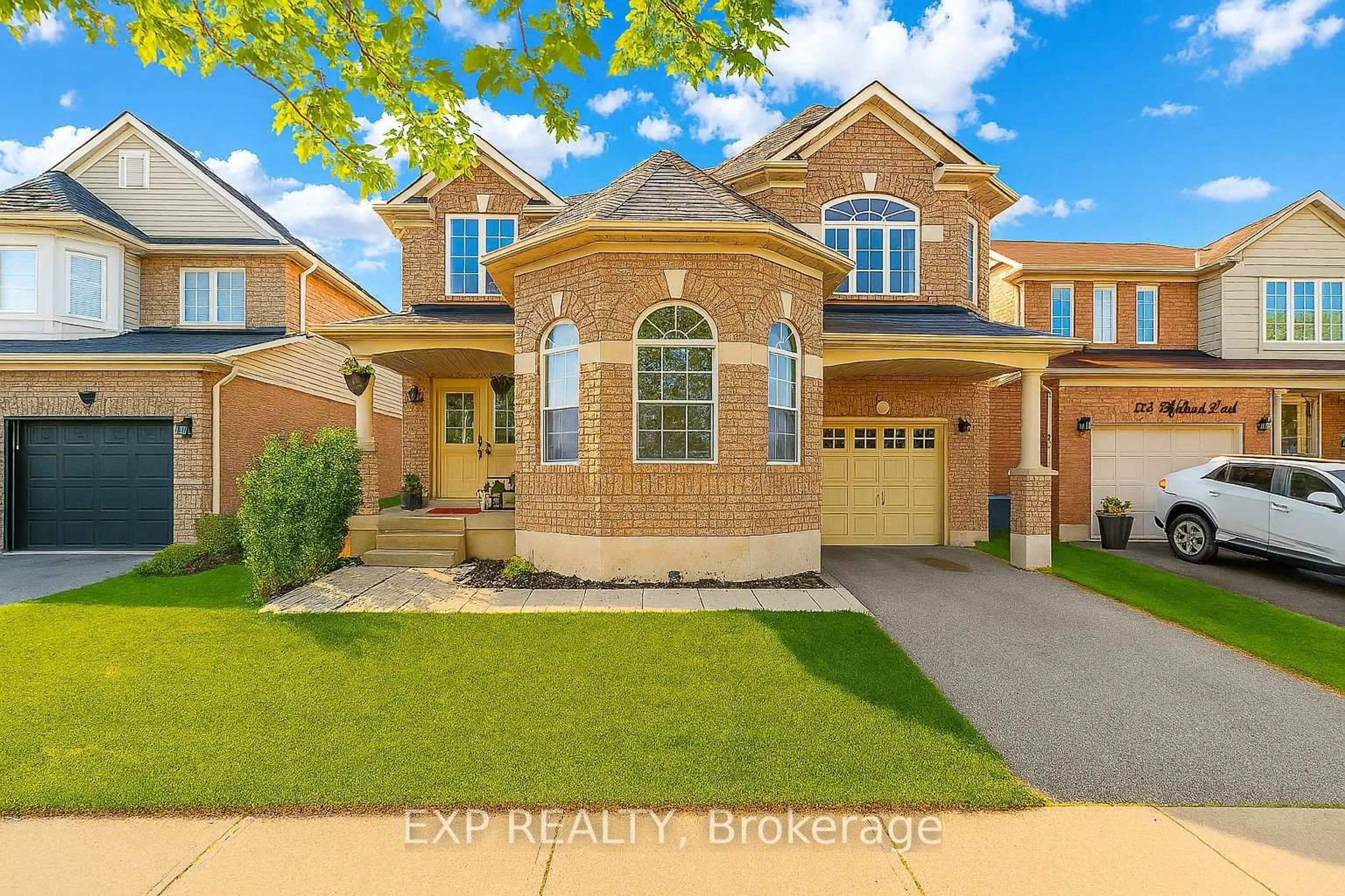 Home with brick exterior material, street for 1111 Hepburn Rd, Milton Ontario L9T 6X5