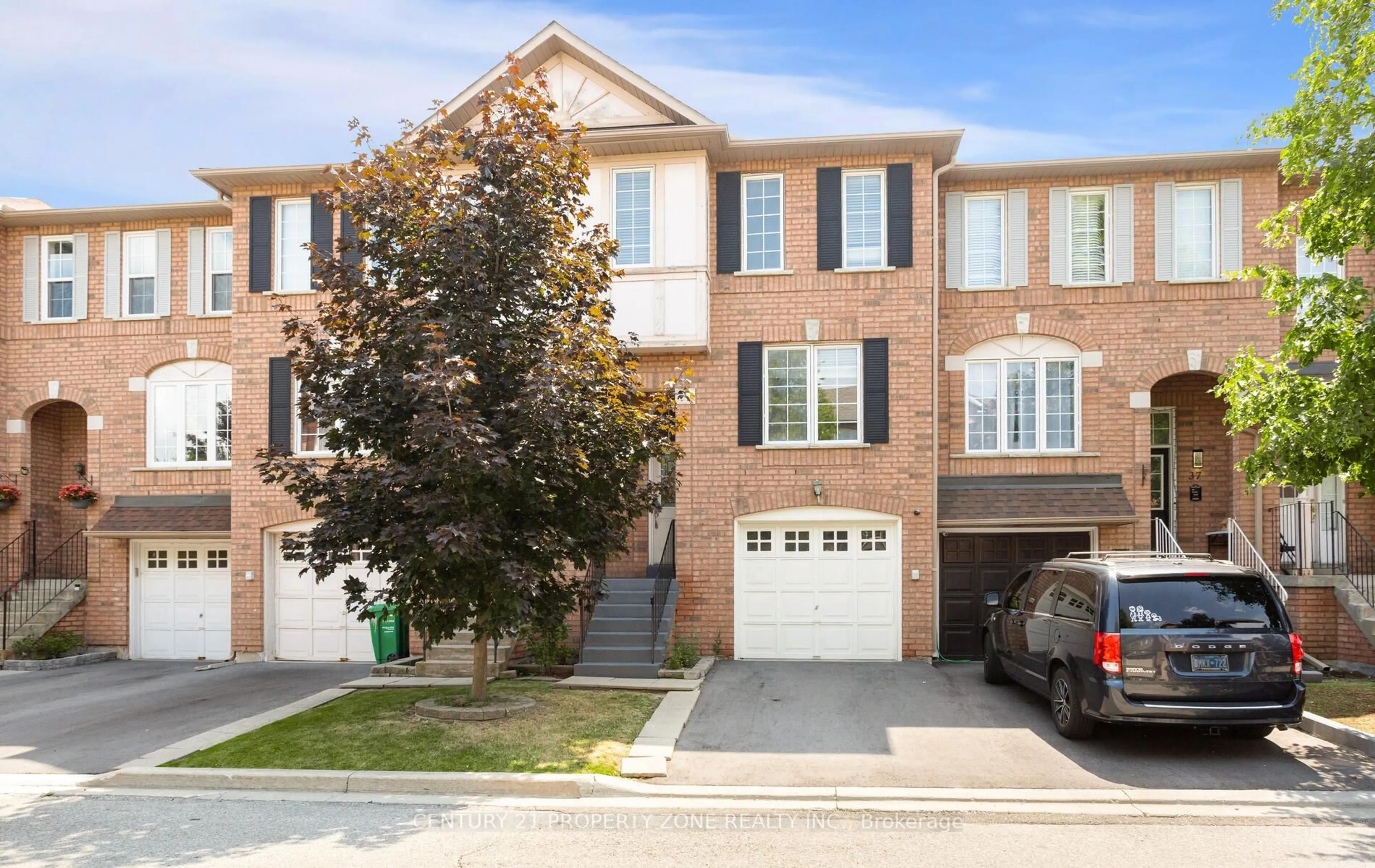 Home with brick exterior material, street for 2 Clay Brick Crt #39, Brampton Ontario L6V 4M7