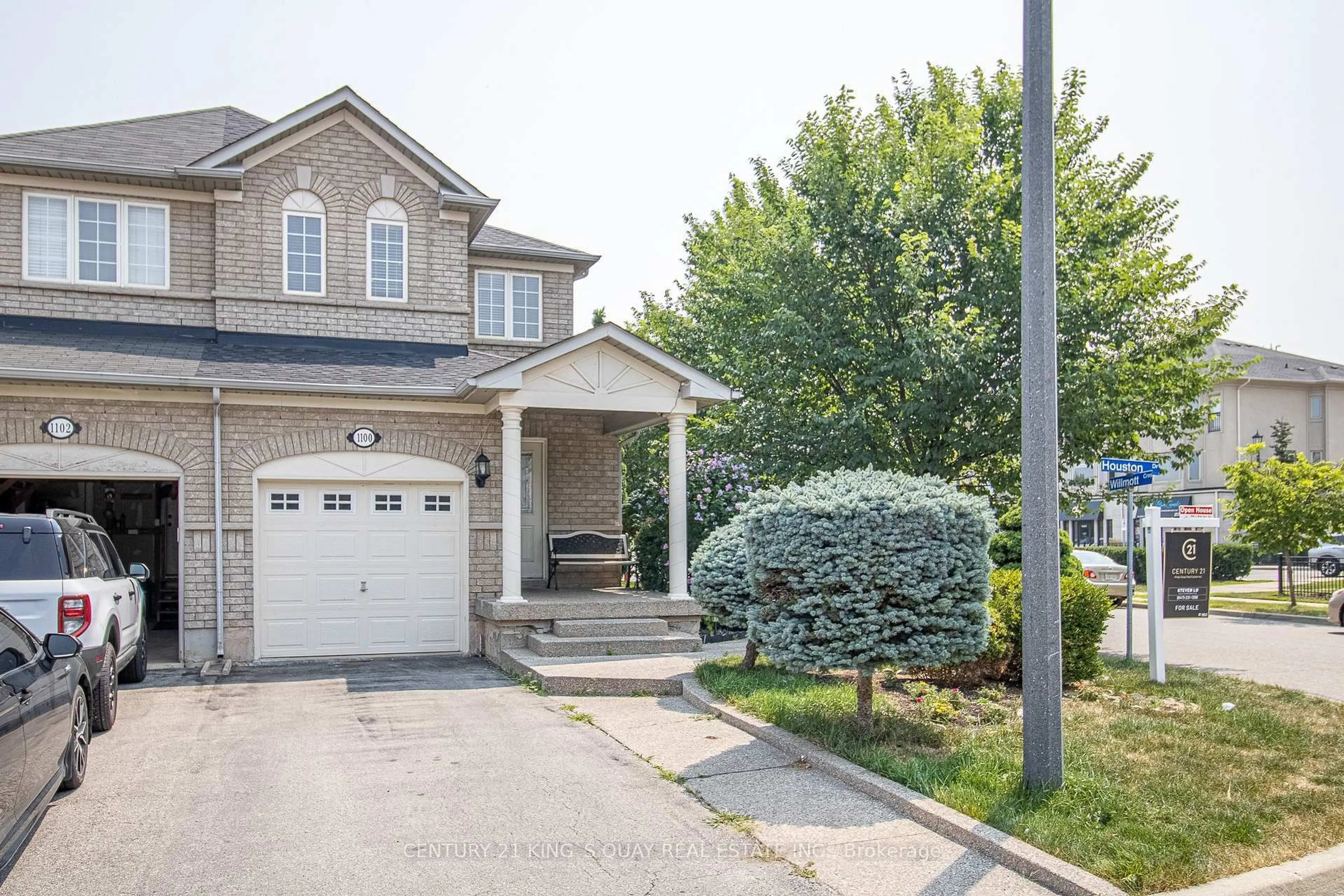 Home with brick exterior material, street for 1100 Houston Dr, Milton Ontario L9T 6E8