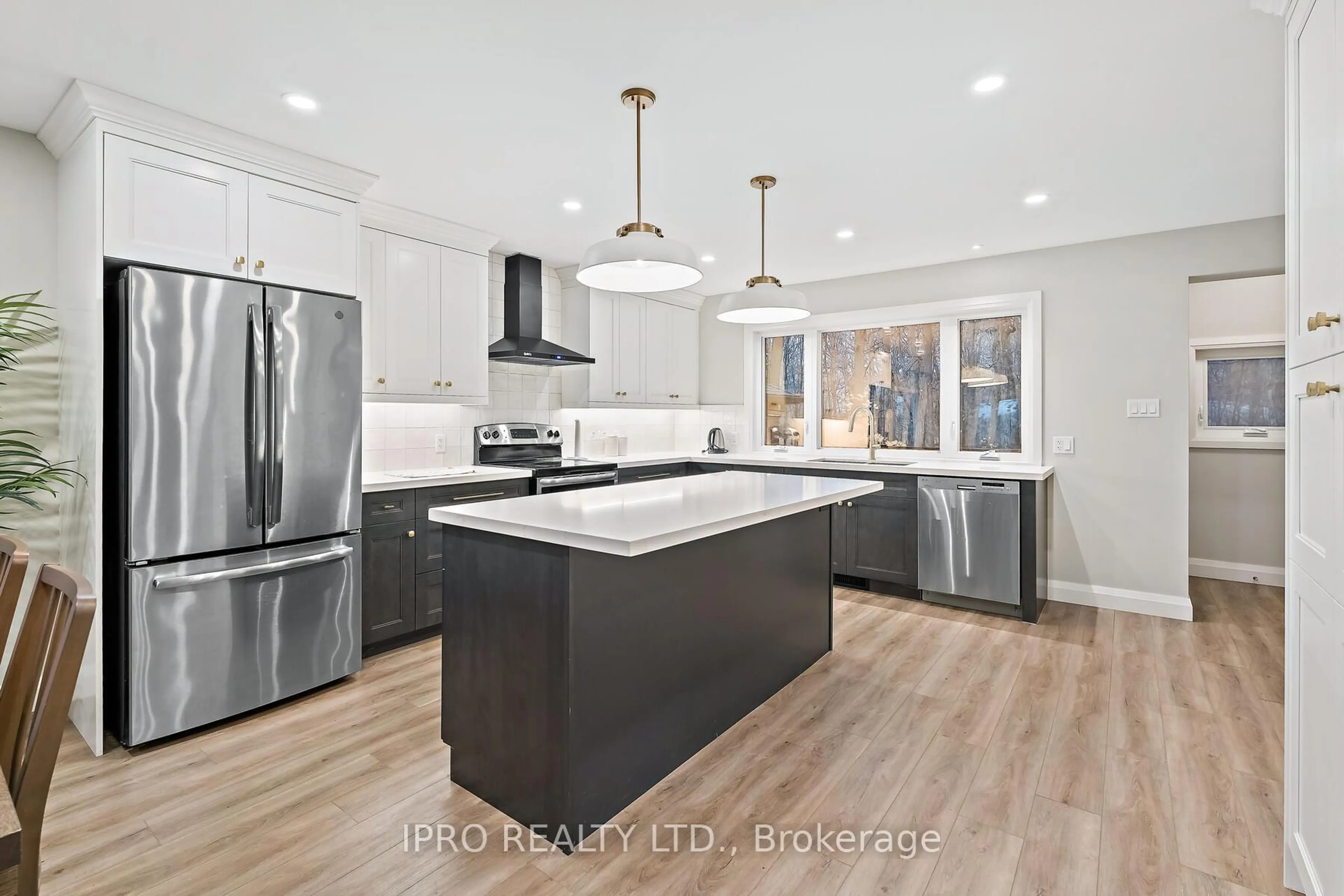 Open concept kitchen, unknown for 7142 HWY 7, Halton Hills Ontario L7J 2L9