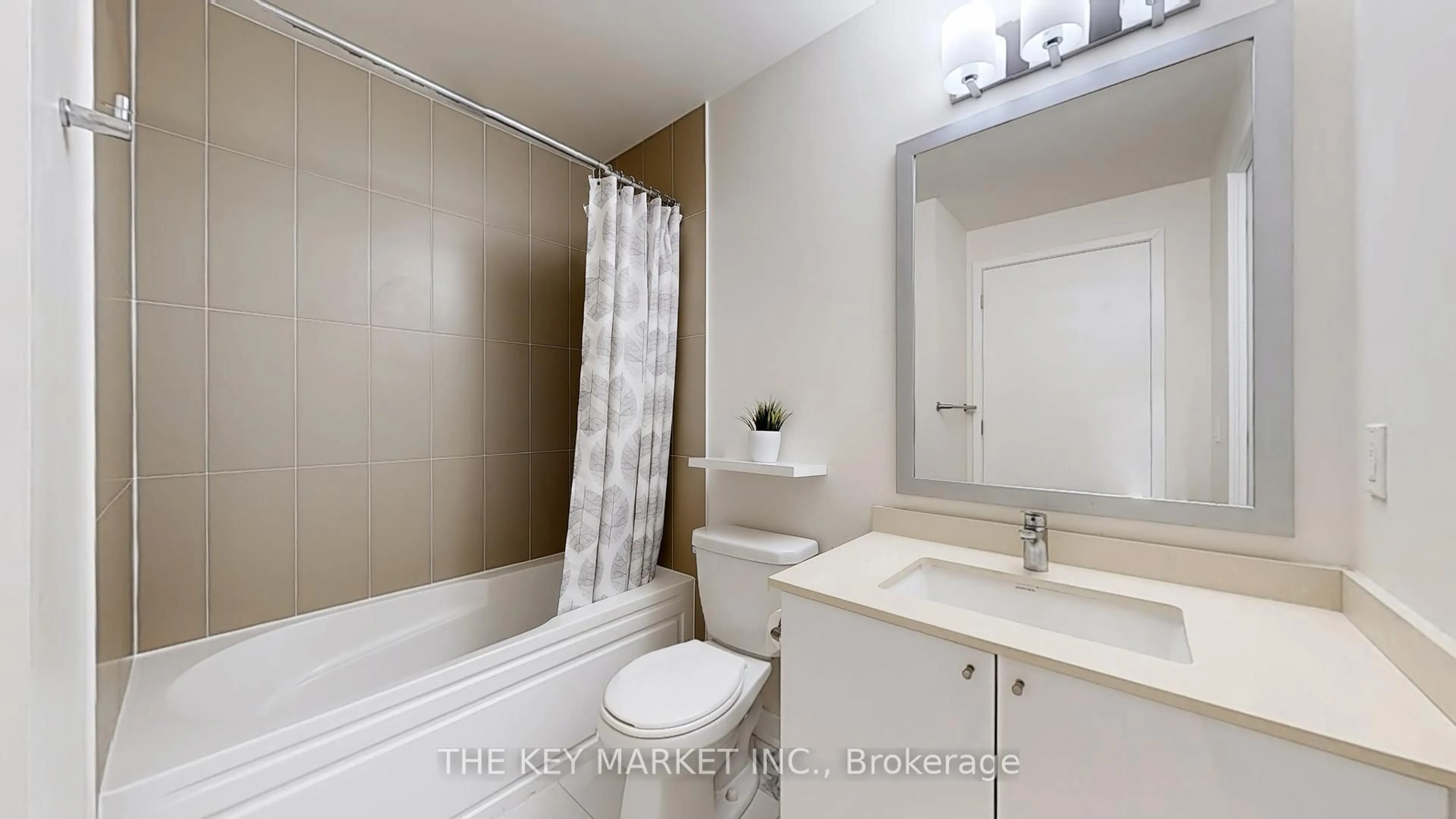 Standard bathroom, unknown for 3975 Grand Park Dr #4110, Mississauga Ontario L5B 0K4