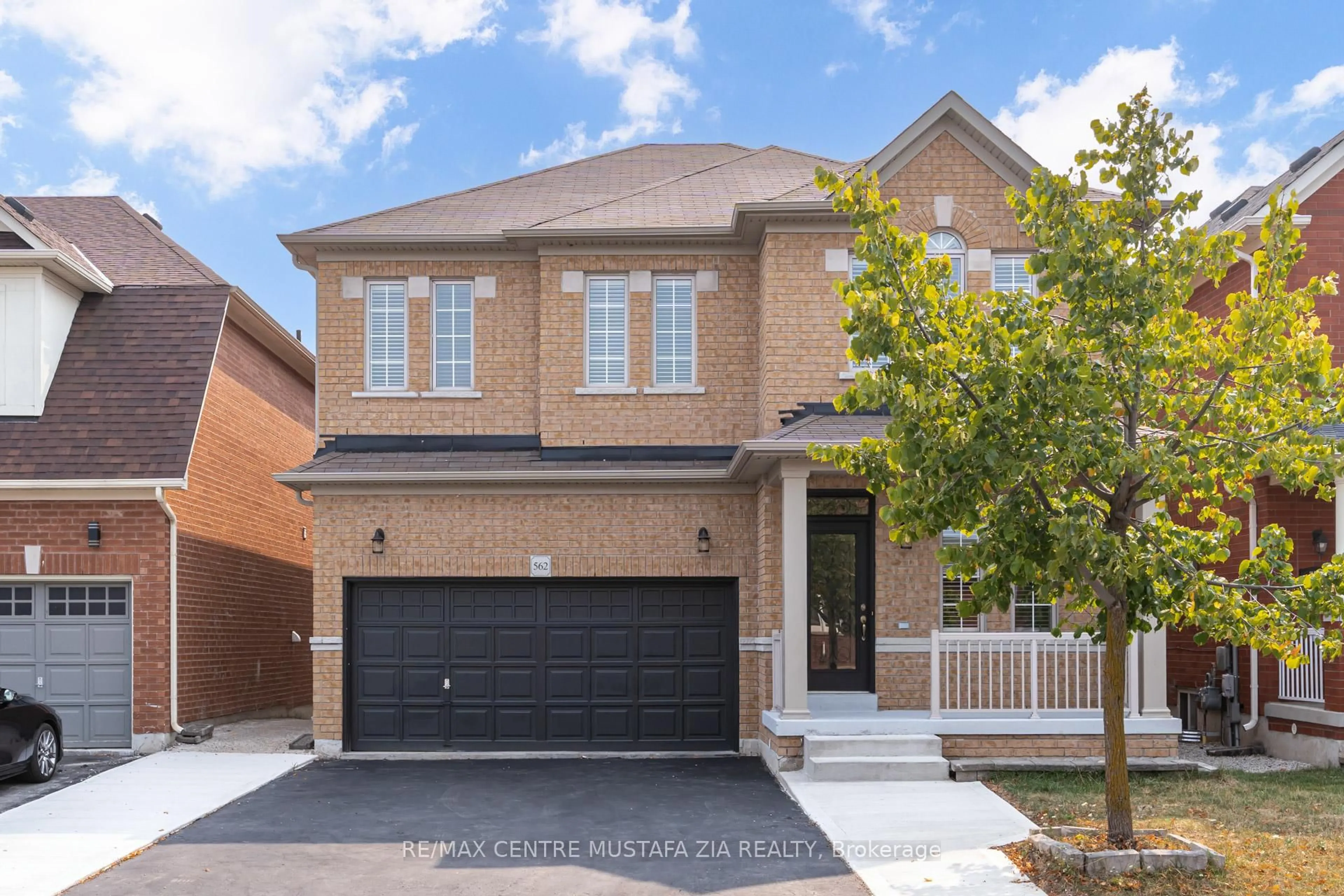 Home with brick exterior material, street for 562 Nairn Circ, Milton Ontario L9T 8A8